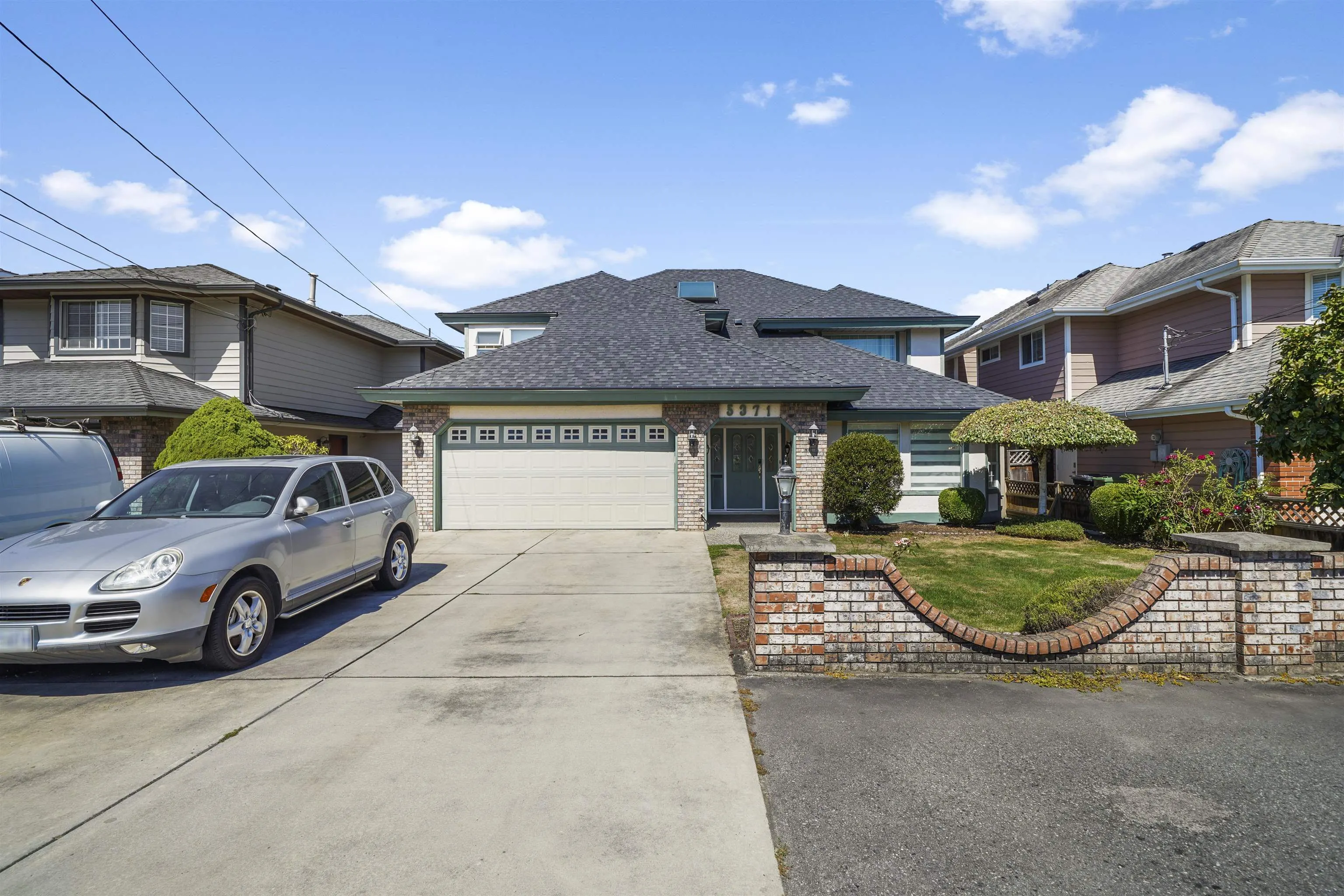 5371 Maple Road