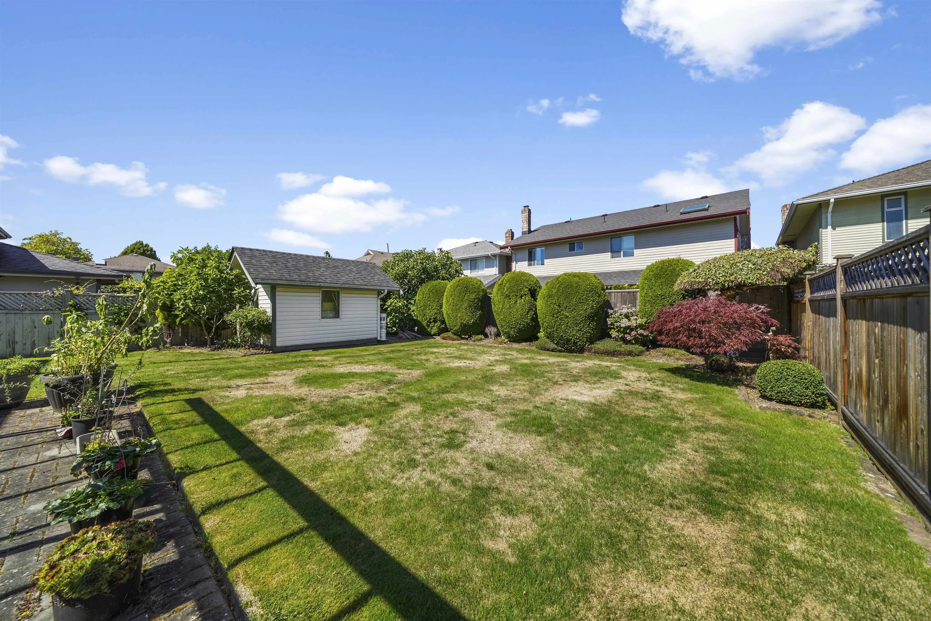 5371 Maple Road