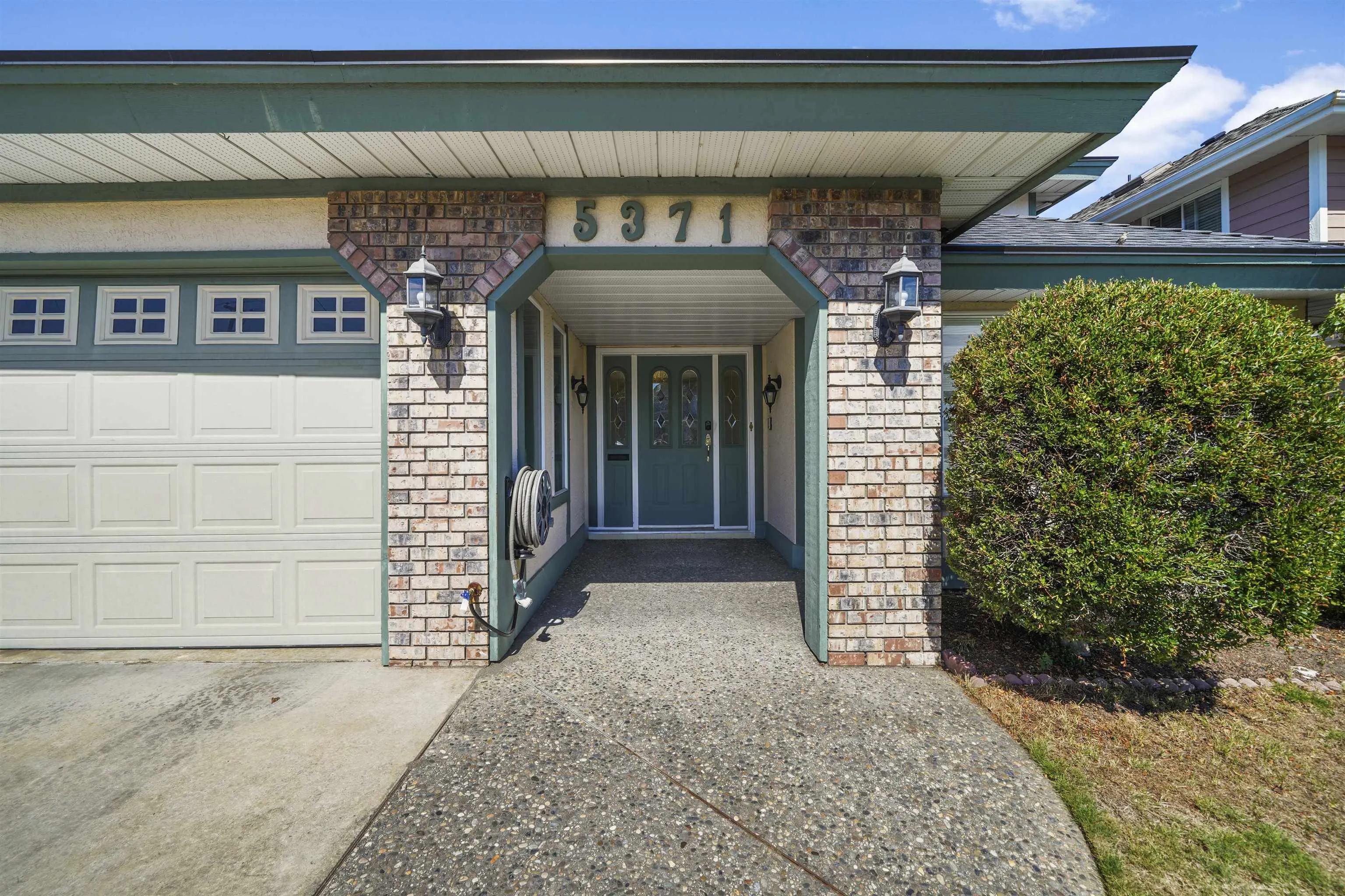 5371 Maple Road