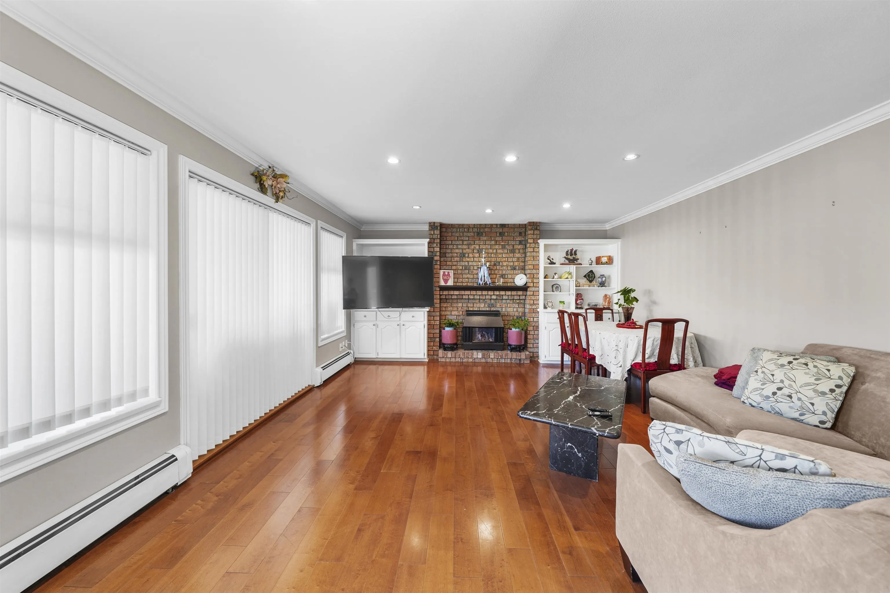5371 Maple Road