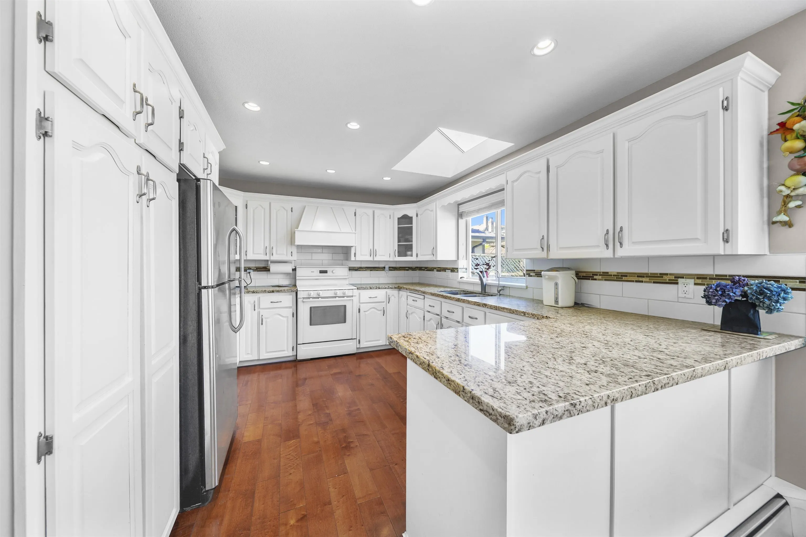 5371 Maple Road
