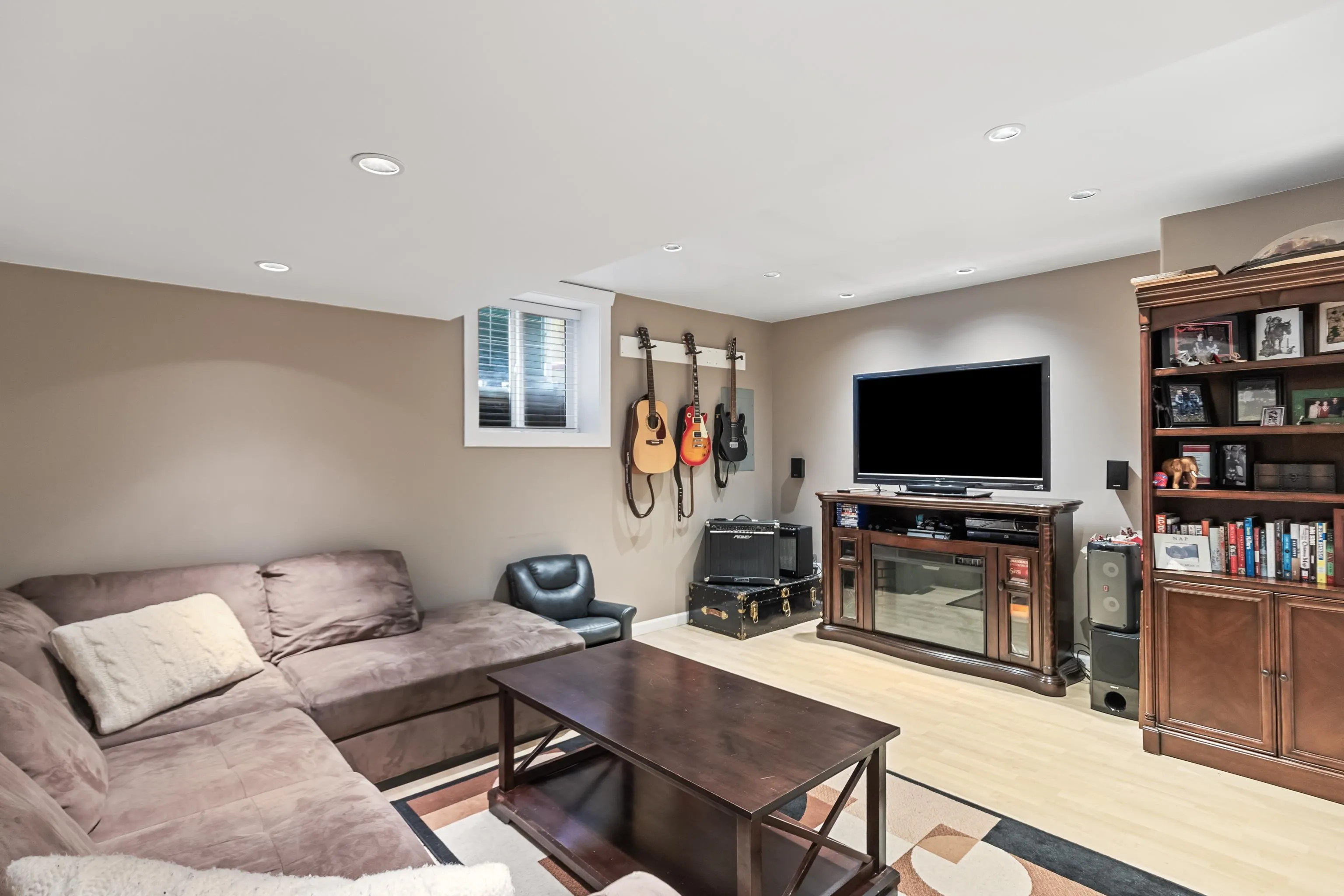 20159 69a Avenue
