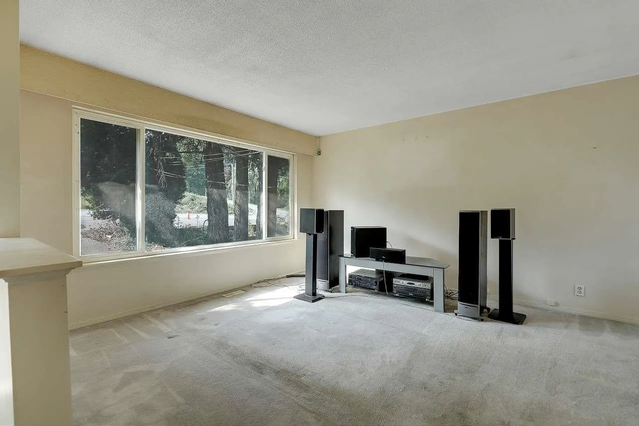 14069 115a Avenue