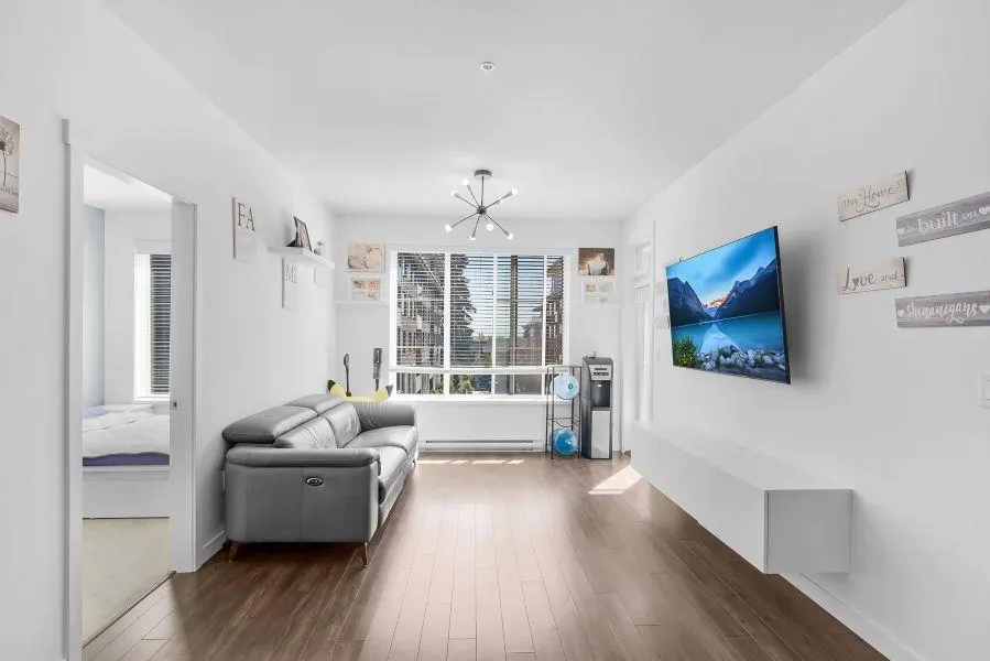 304 15848 Fraser Highway