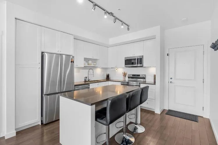 304 15848 Fraser Highway