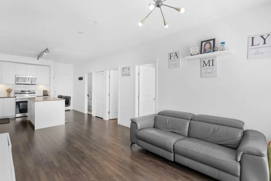 304 15848 Fraser Highway