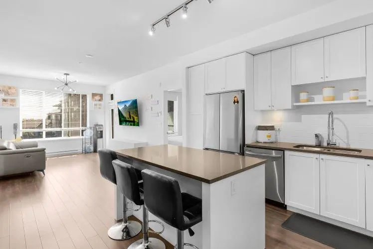 304 15848 Fraser Highway