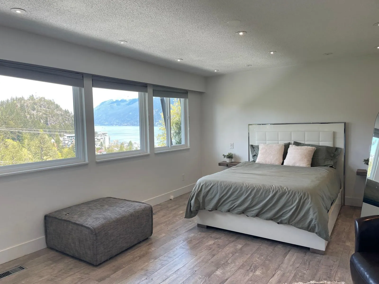 6446 Marine Drive