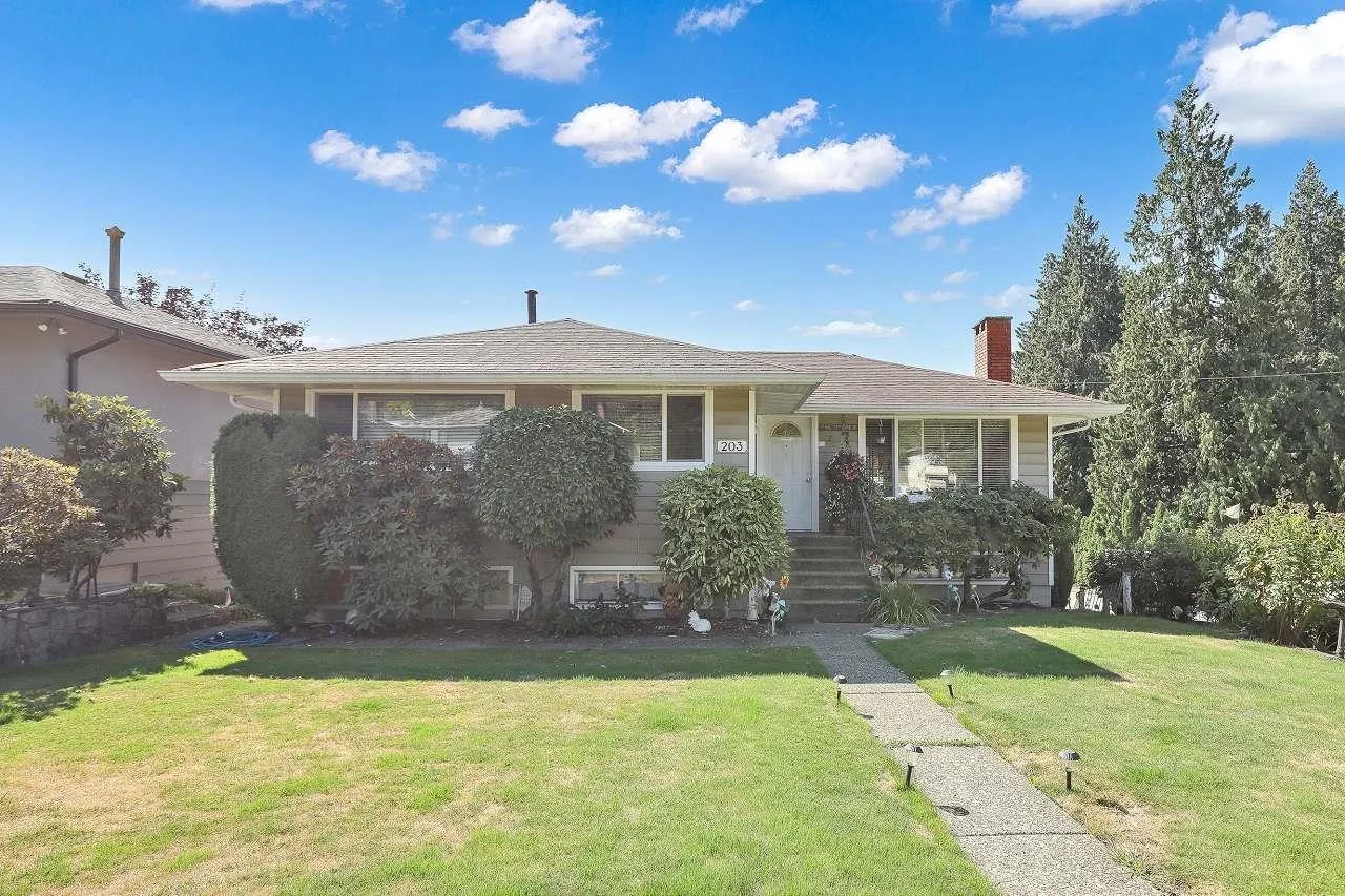 203 E 26th Street