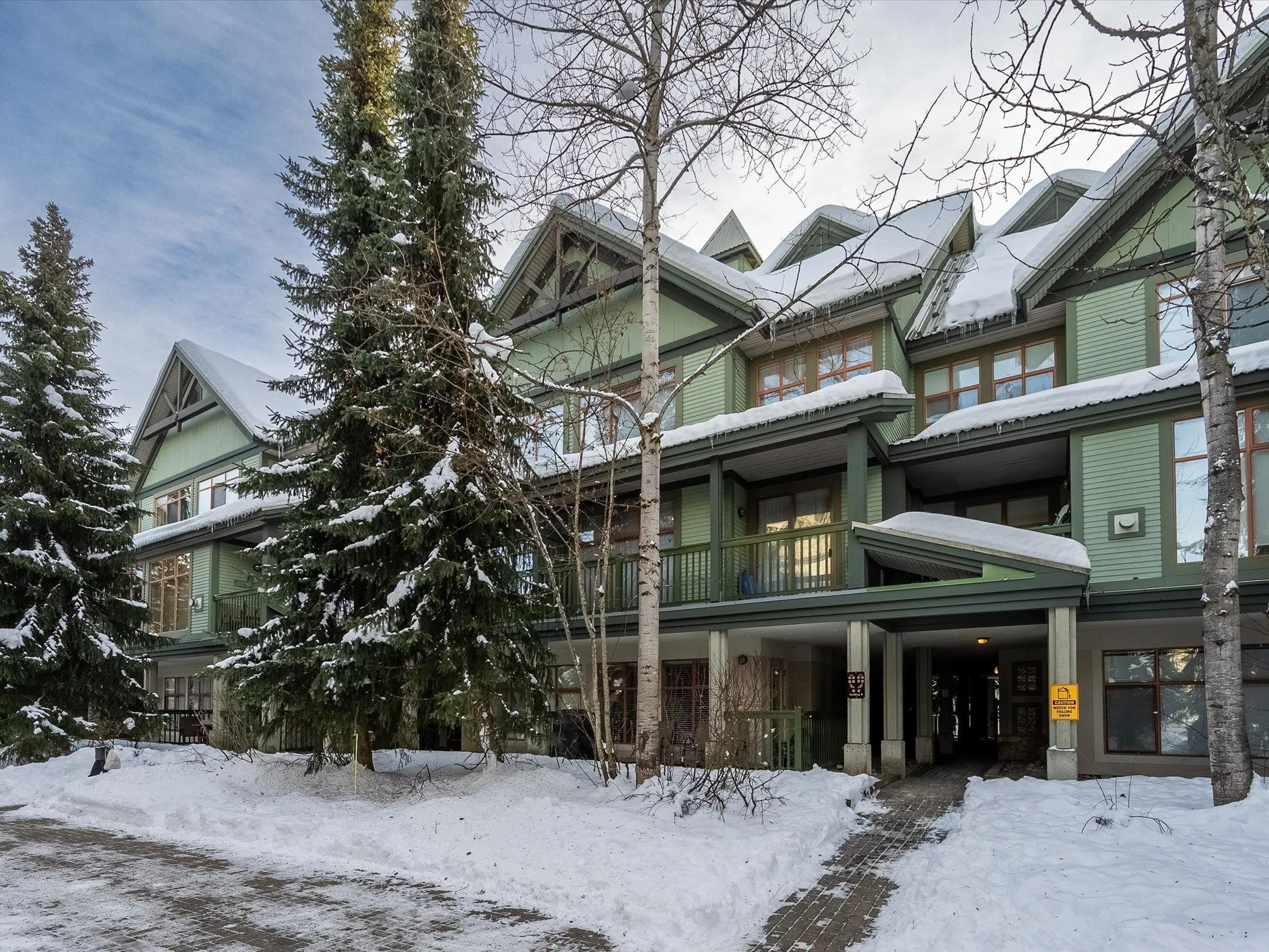 30 (50) 4355 Northlands Boulevard