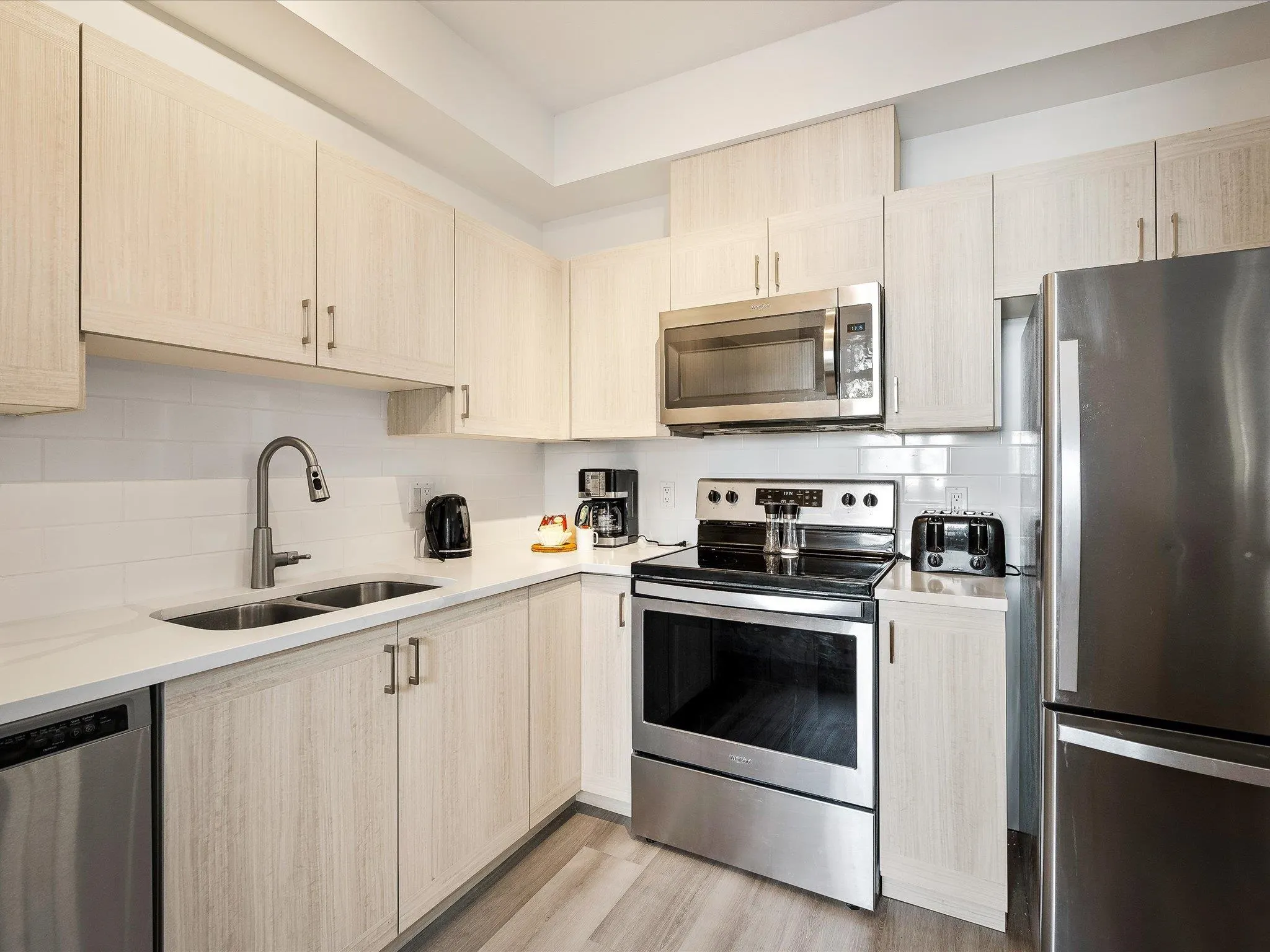 30 (50) 4355 Northlands Boulevard