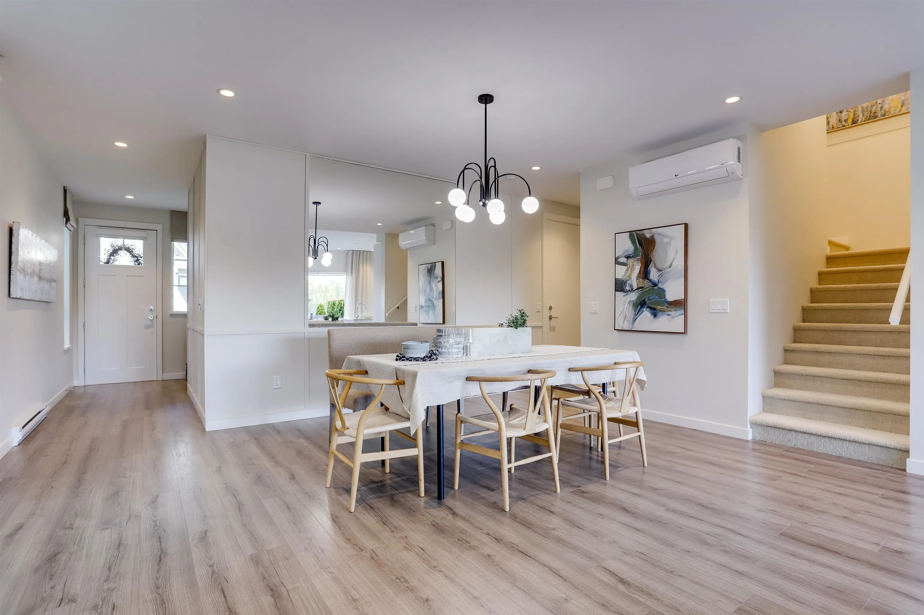 100 5311 Admiral Way