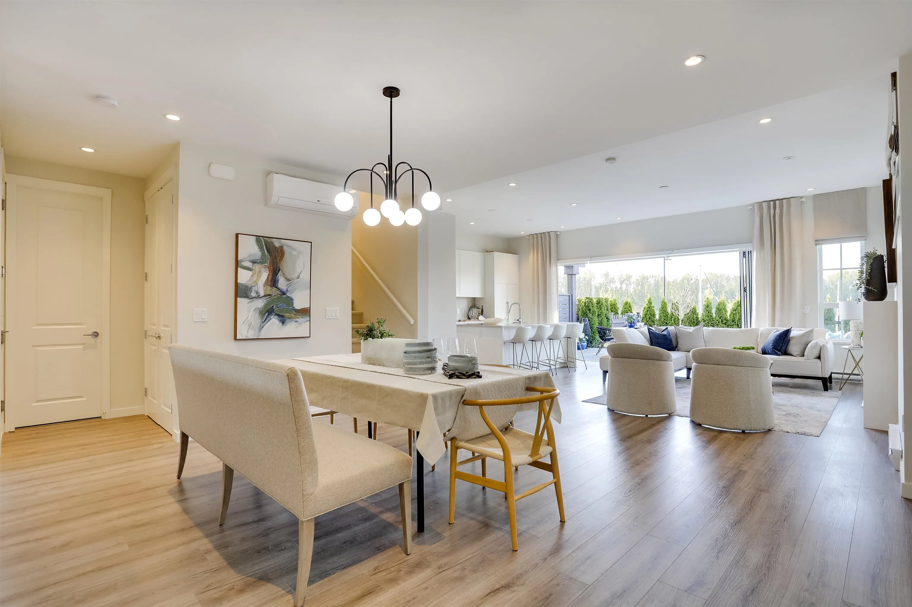 100 5311 Admiral Way