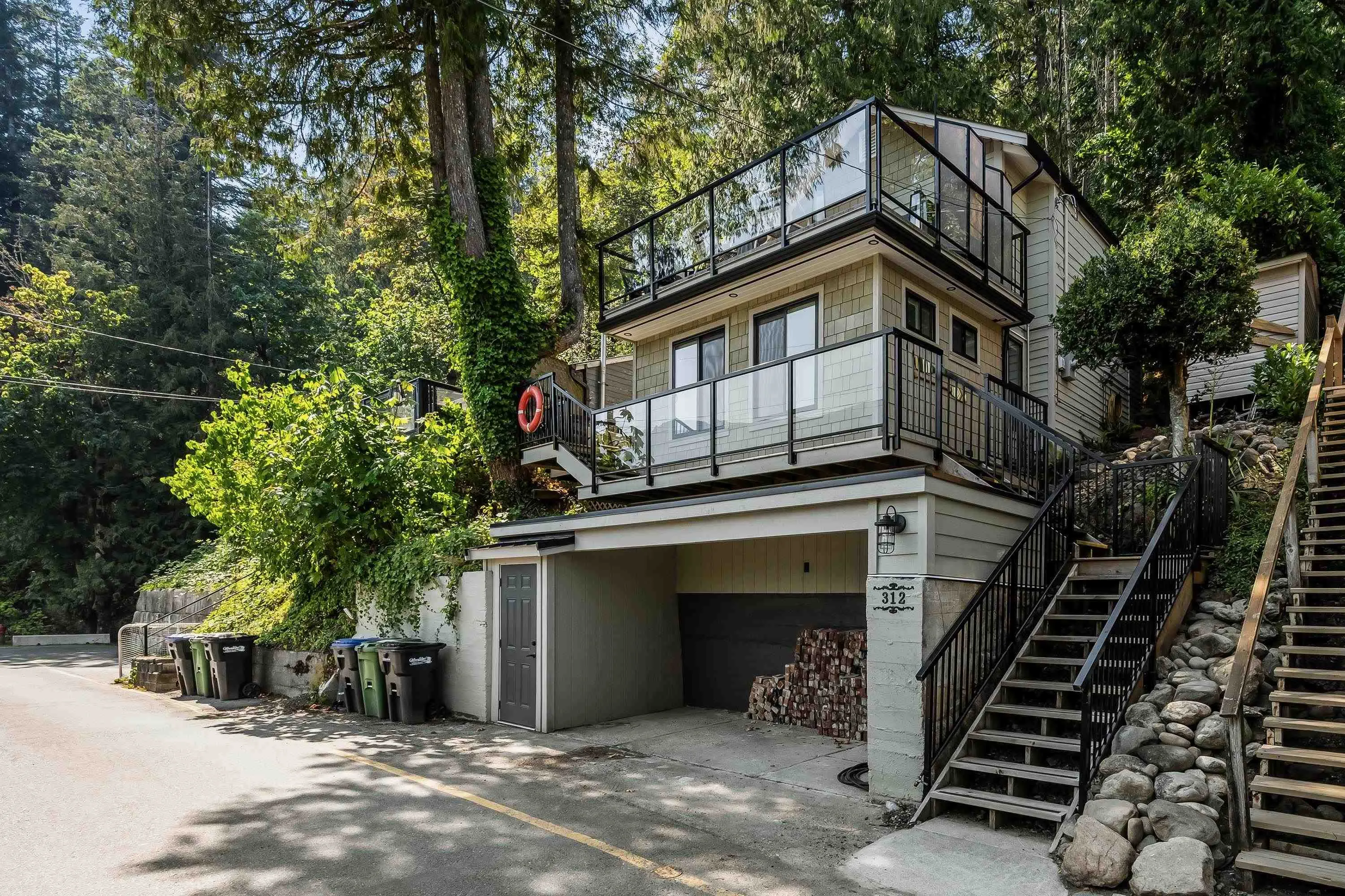312 Munroe Avenue