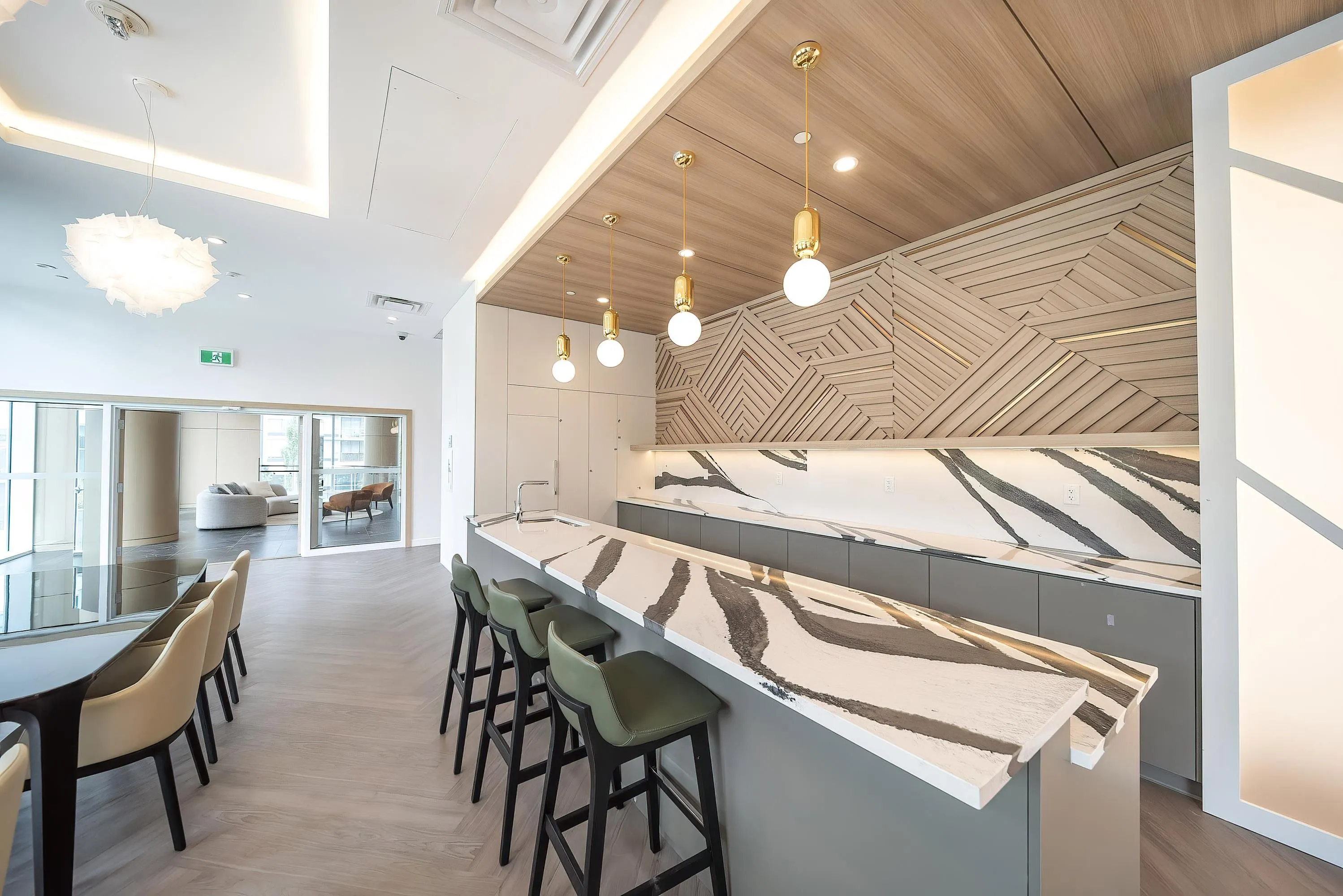 1606 13778 100 Avenue