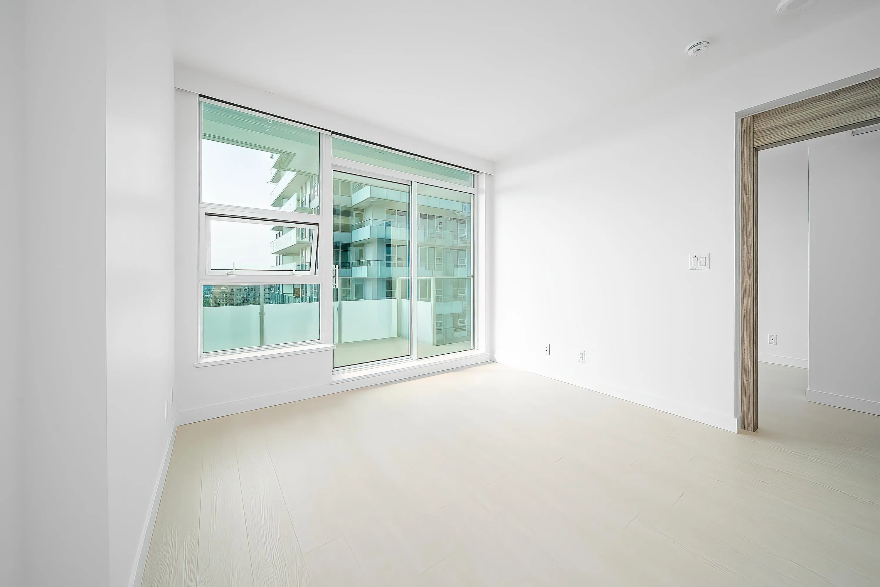 1606 13778 100 Avenue
