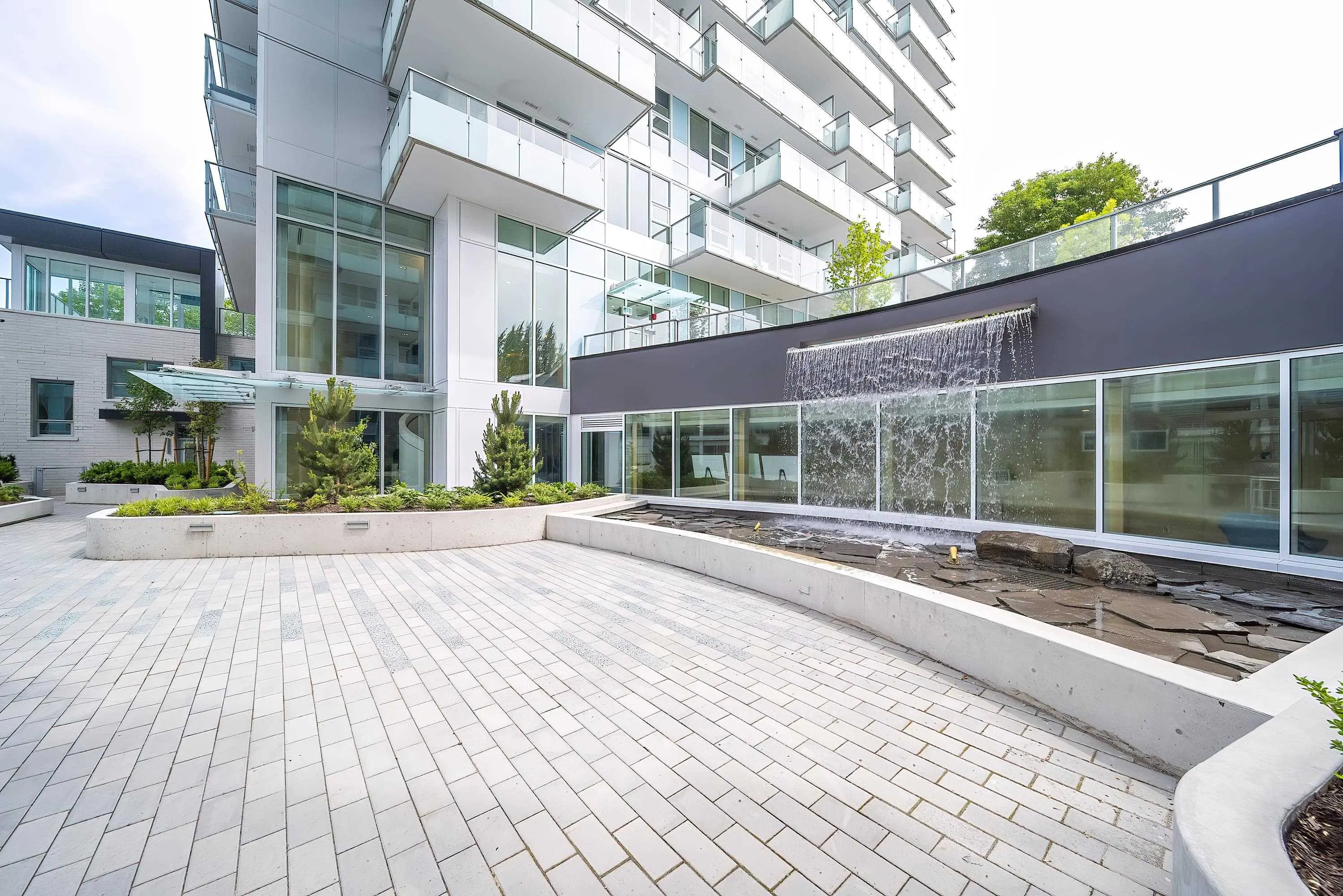 1606 13778 100 Avenue
