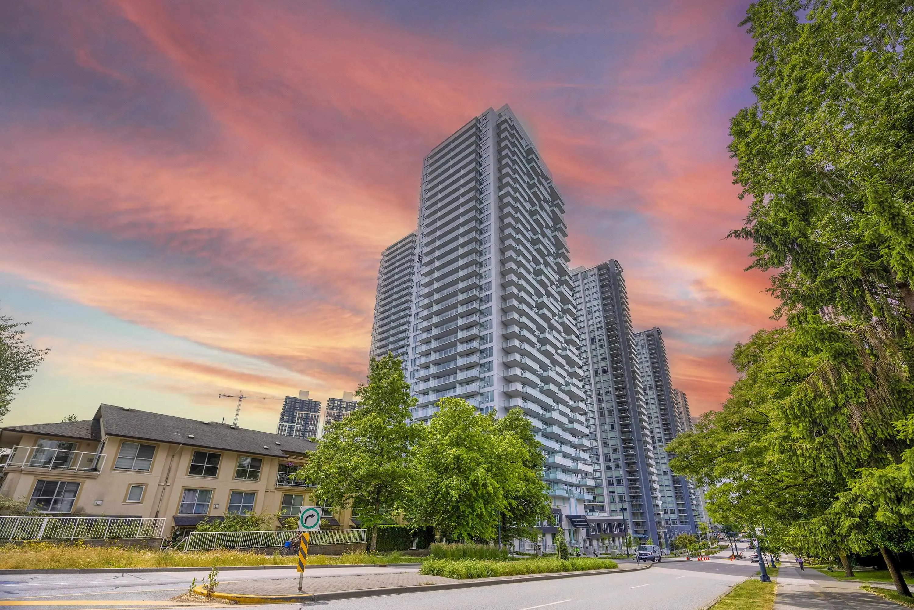 1606 13778 100 Avenue
