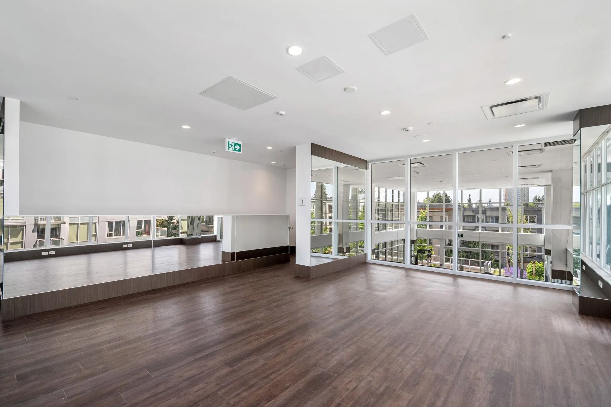 4305 13350 Central Avenue