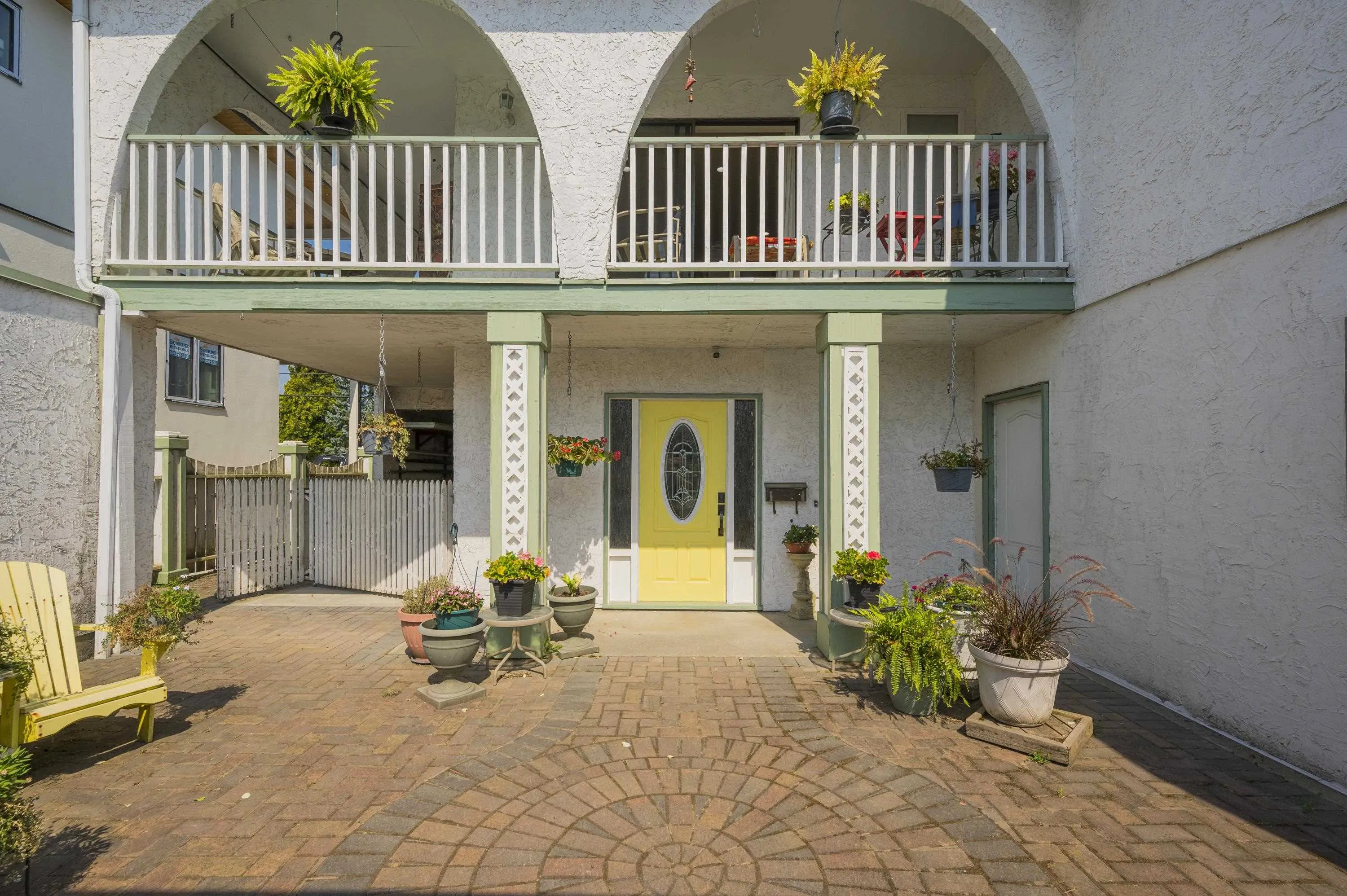 1940 Catalina Crescent