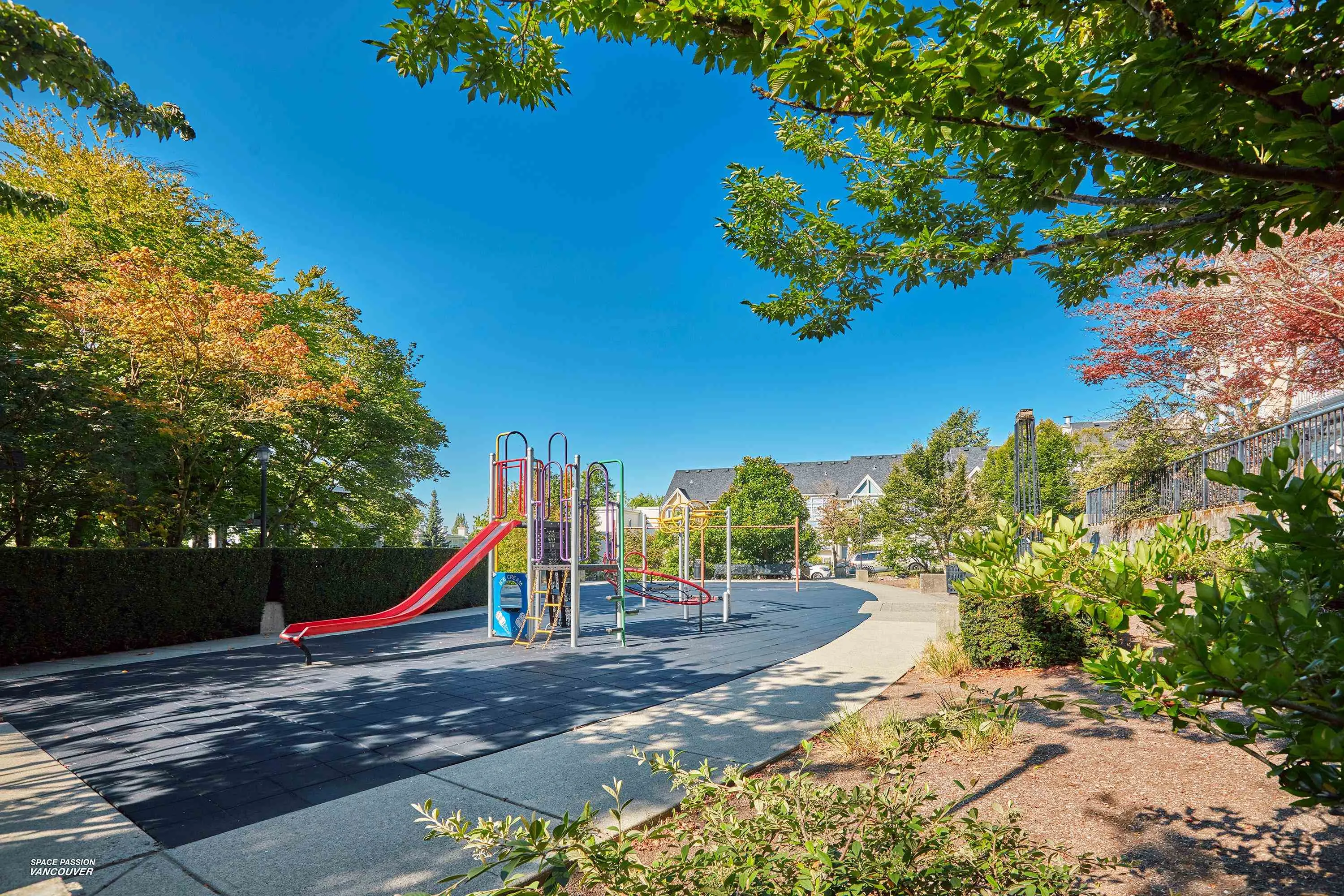 111 6833 Village Green
