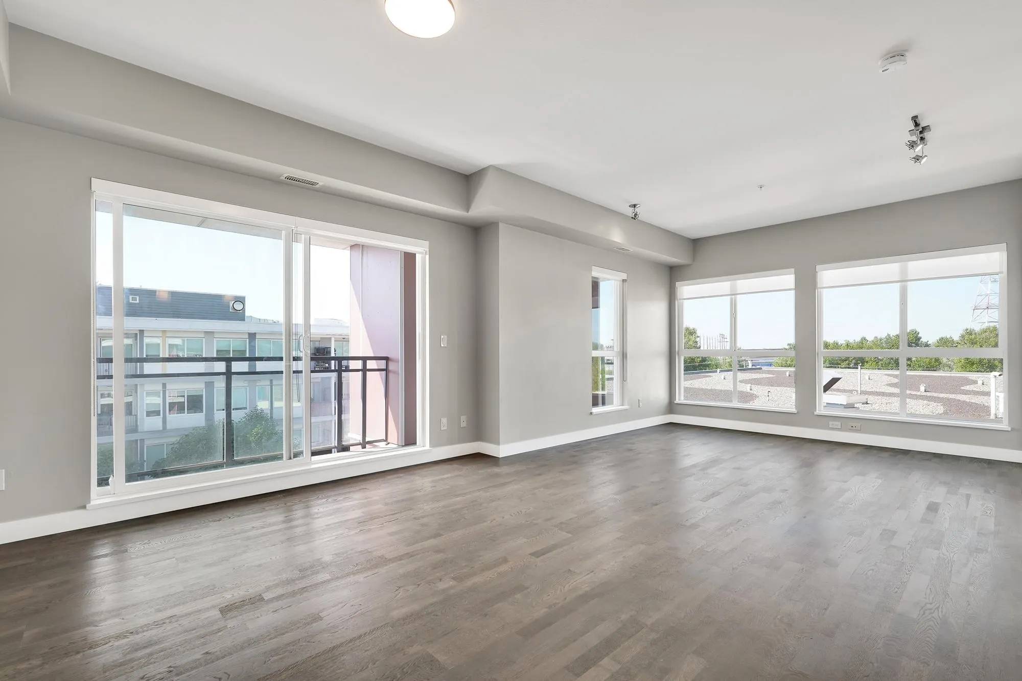 506 10033 River Drive