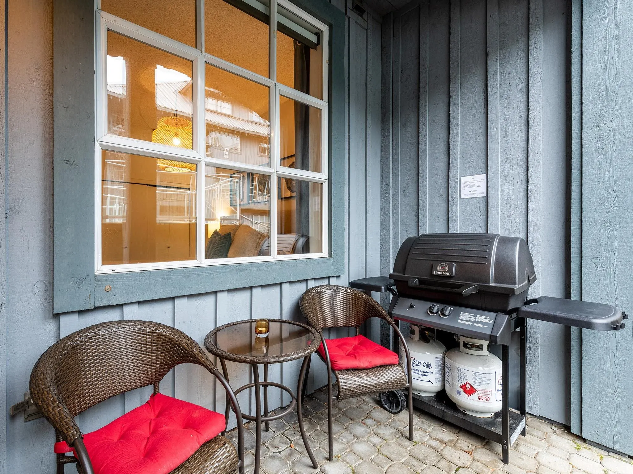 104 4573 Chateau Boulevard