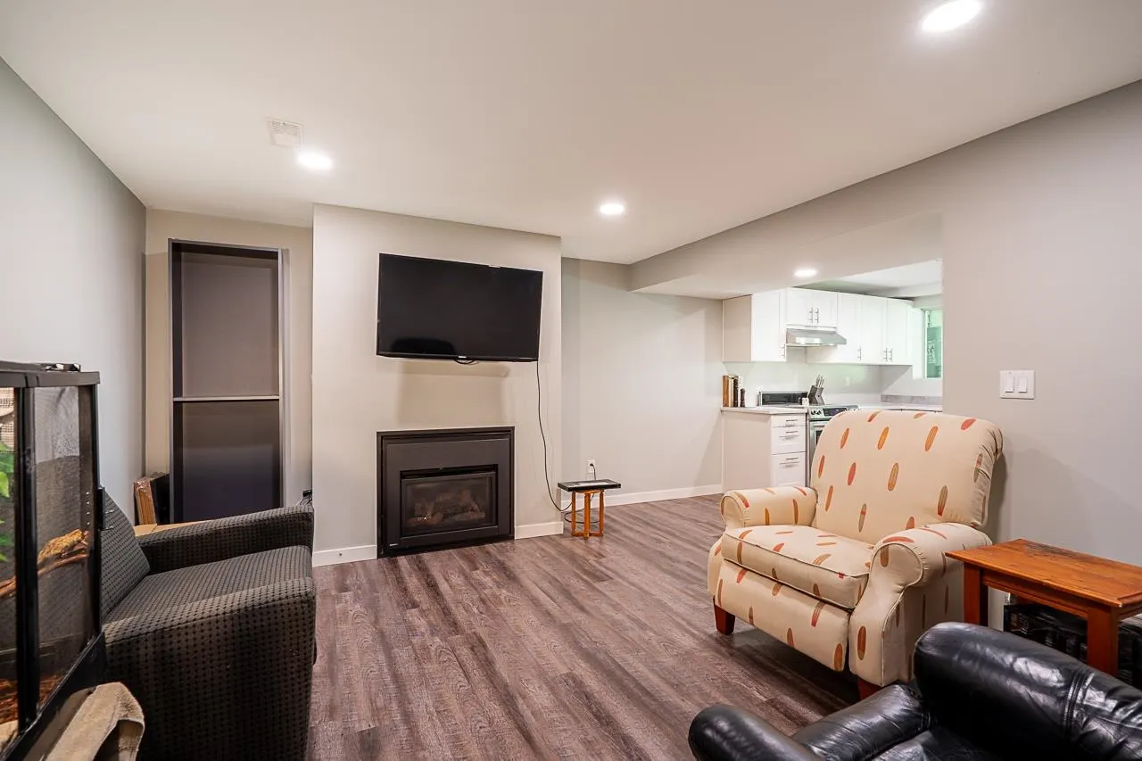 34455 Eton Crescent