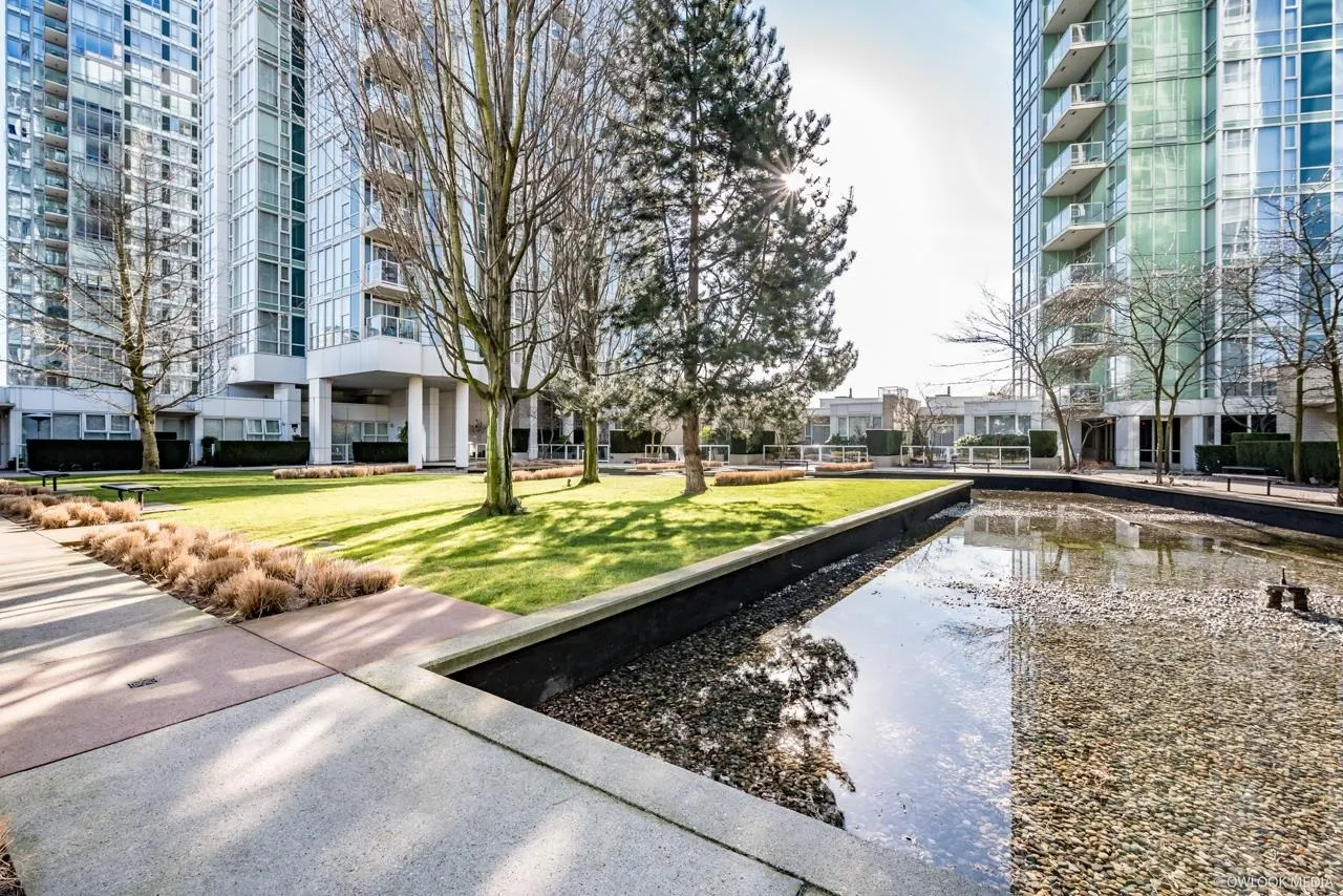 2608 198 Aquarius Mews