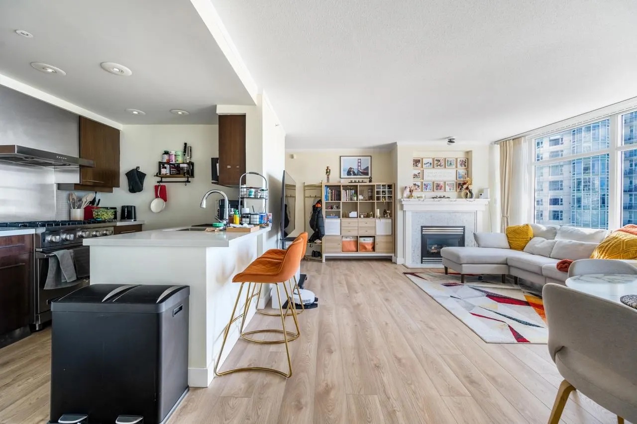 2608 198 Aquarius Mews