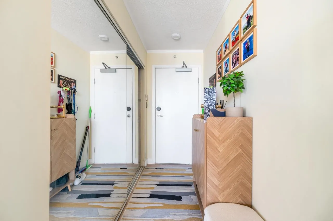 2608 198 Aquarius Mews