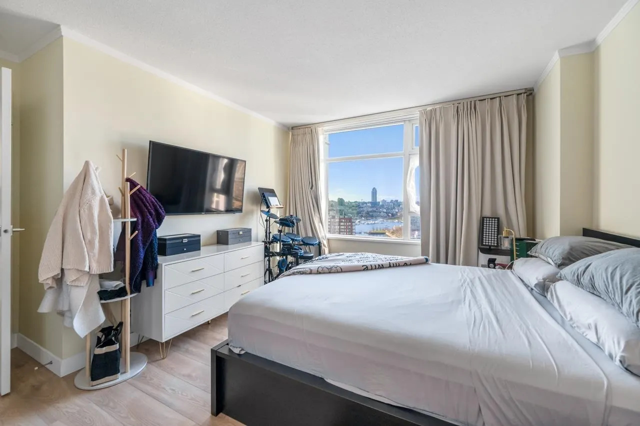 2608 198 Aquarius Mews