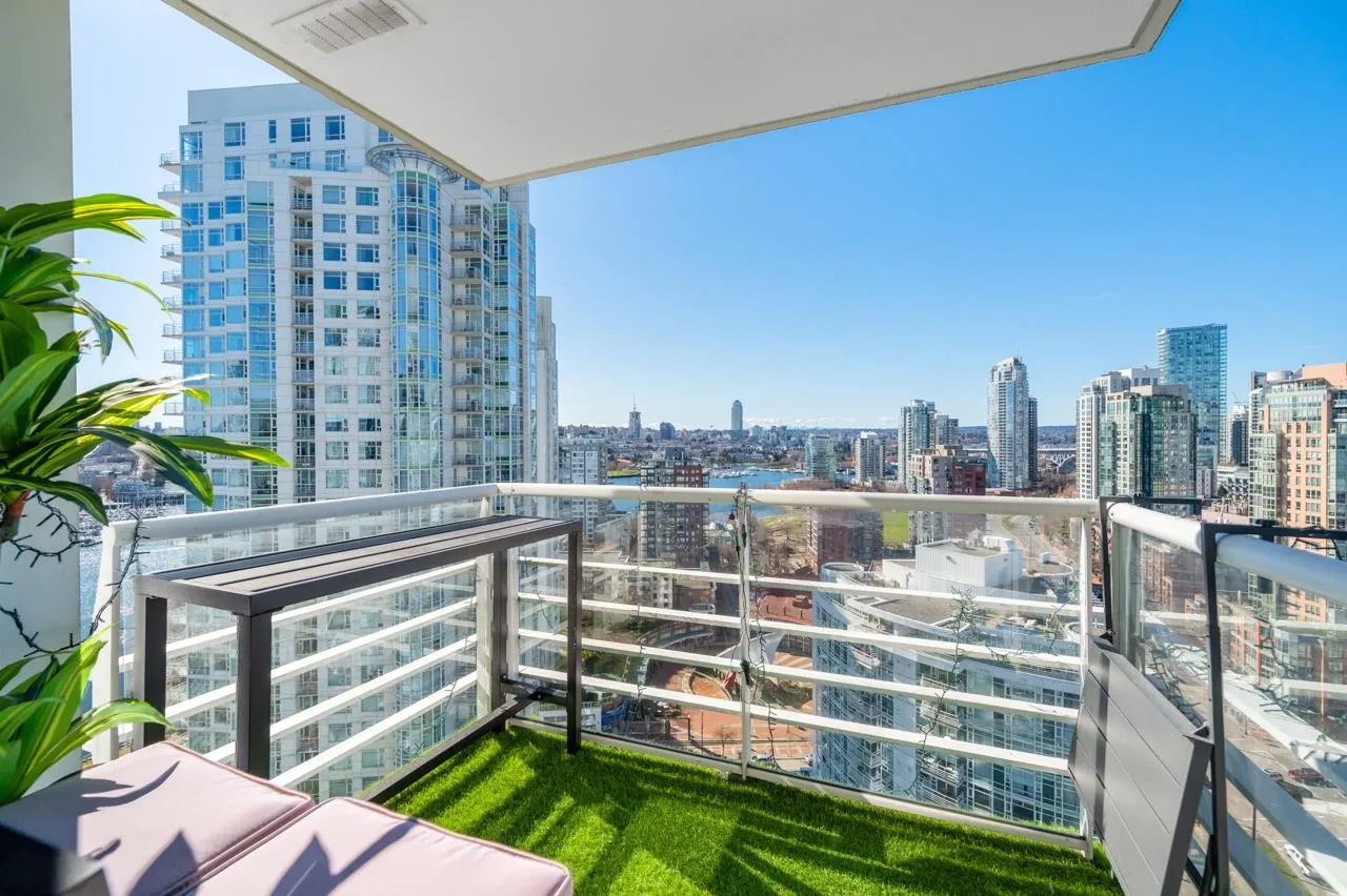 2608 198 Aquarius Mews