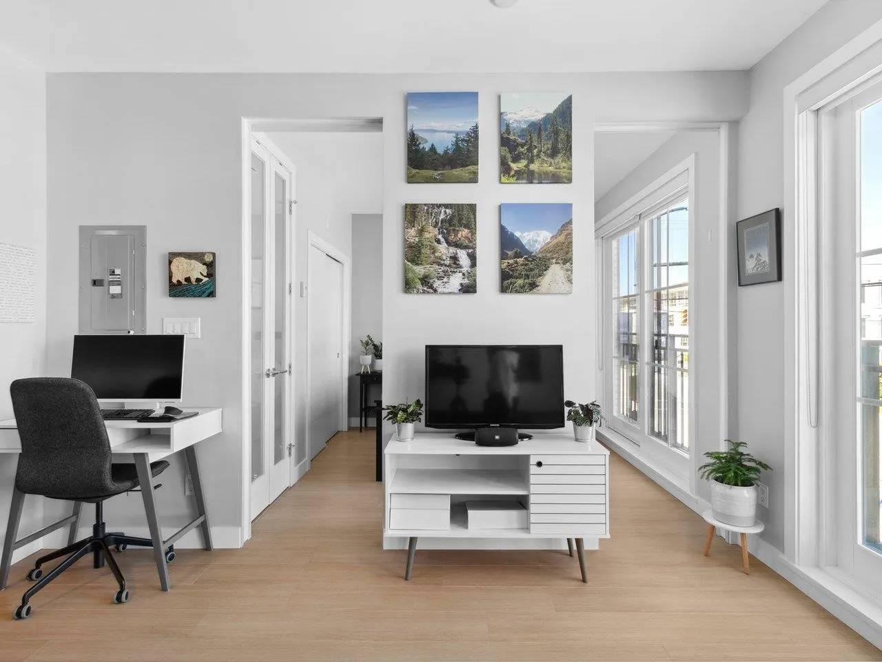 208 2528 Collingwood Street