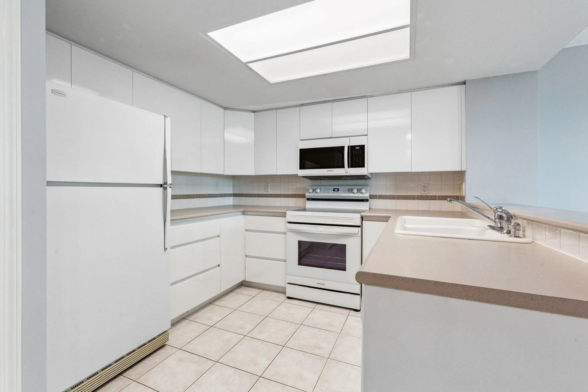 508 1088 Quebec Street