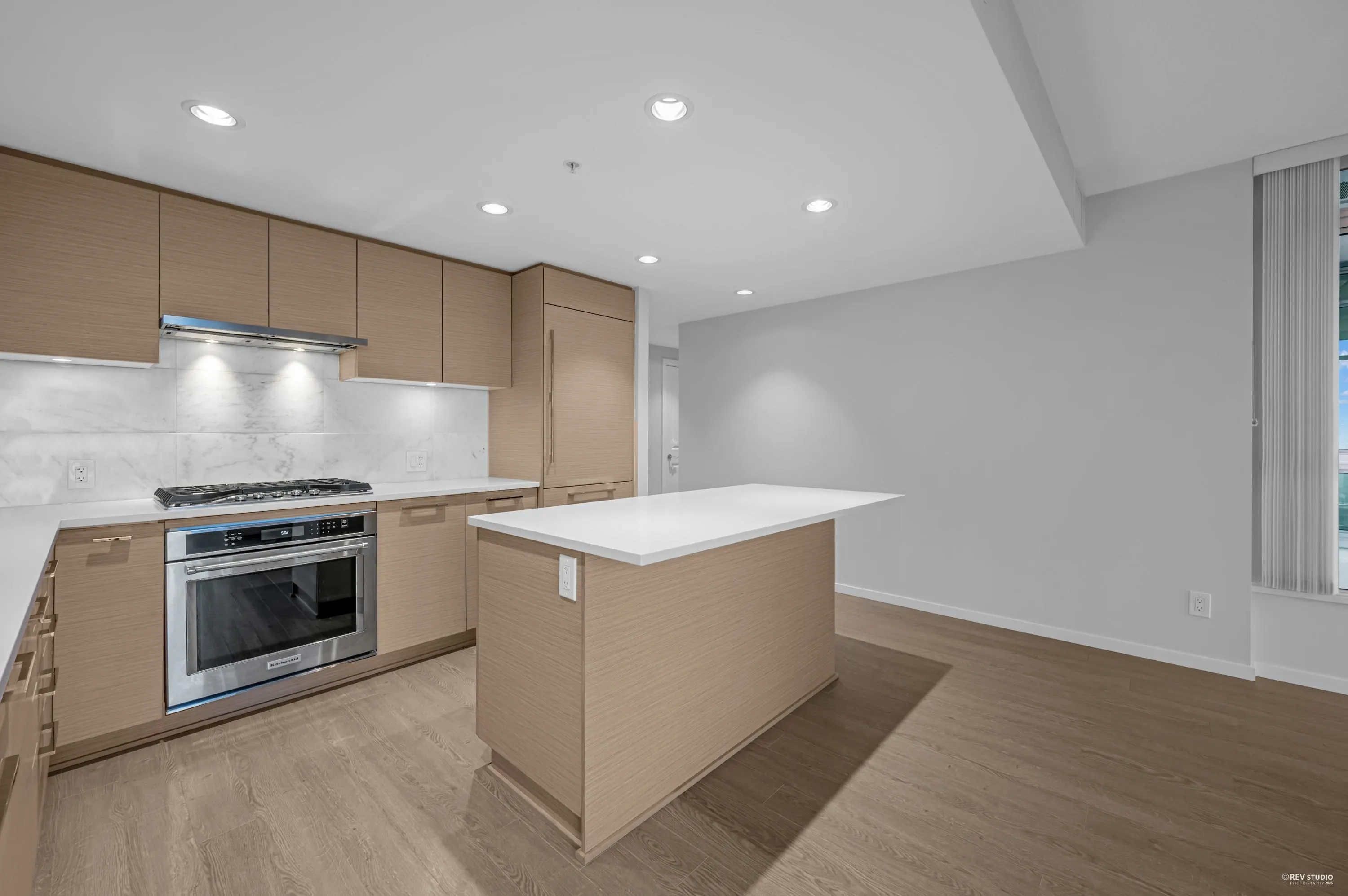 1601 6700 Dunblane Avenue