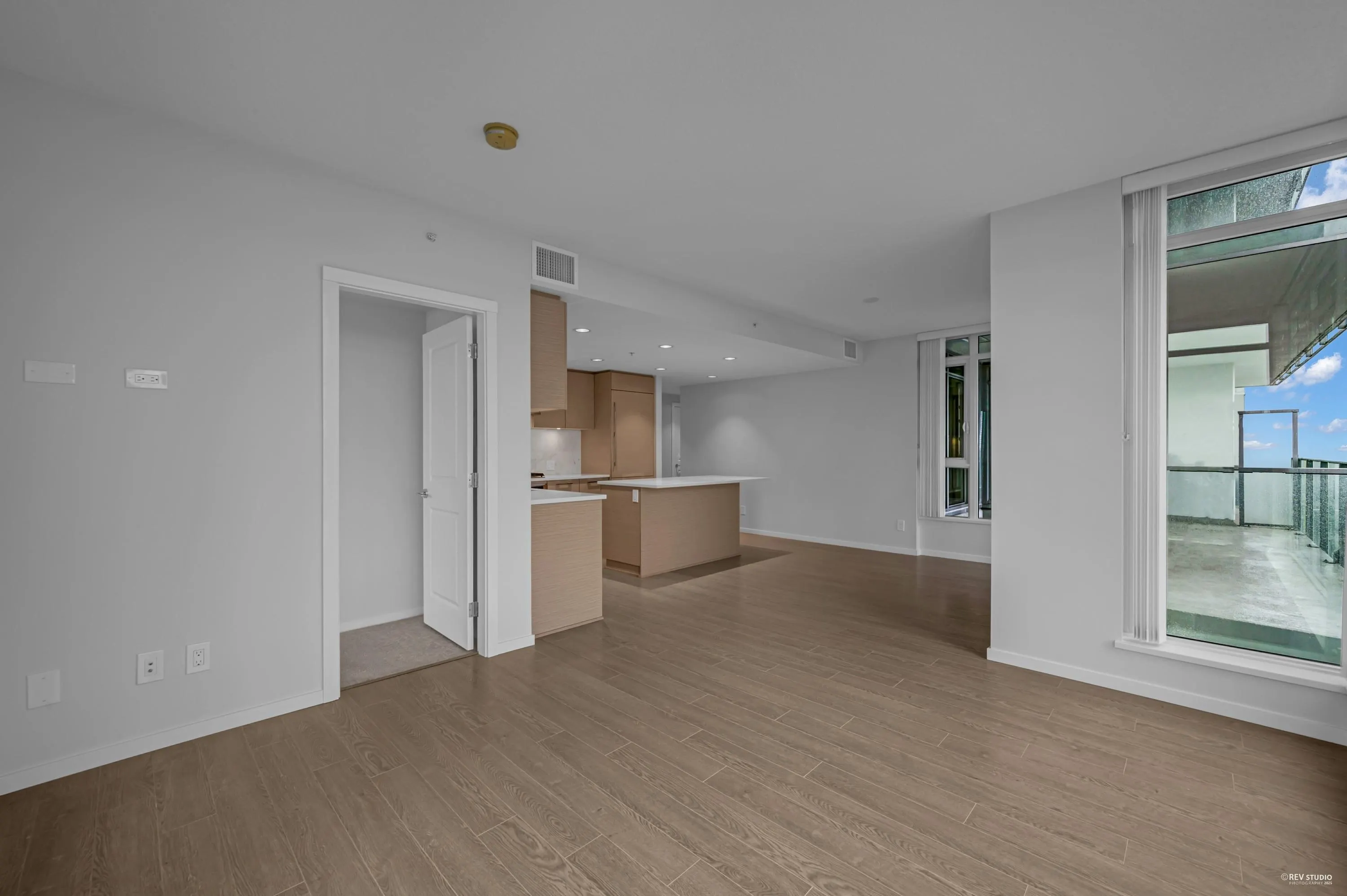1601 6700 Dunblane Avenue