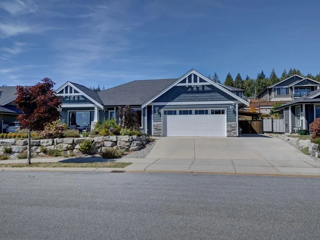 5537 Peregrine Crescent