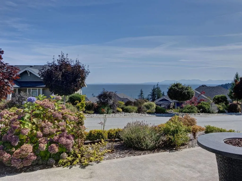 5537 Peregrine Crescent