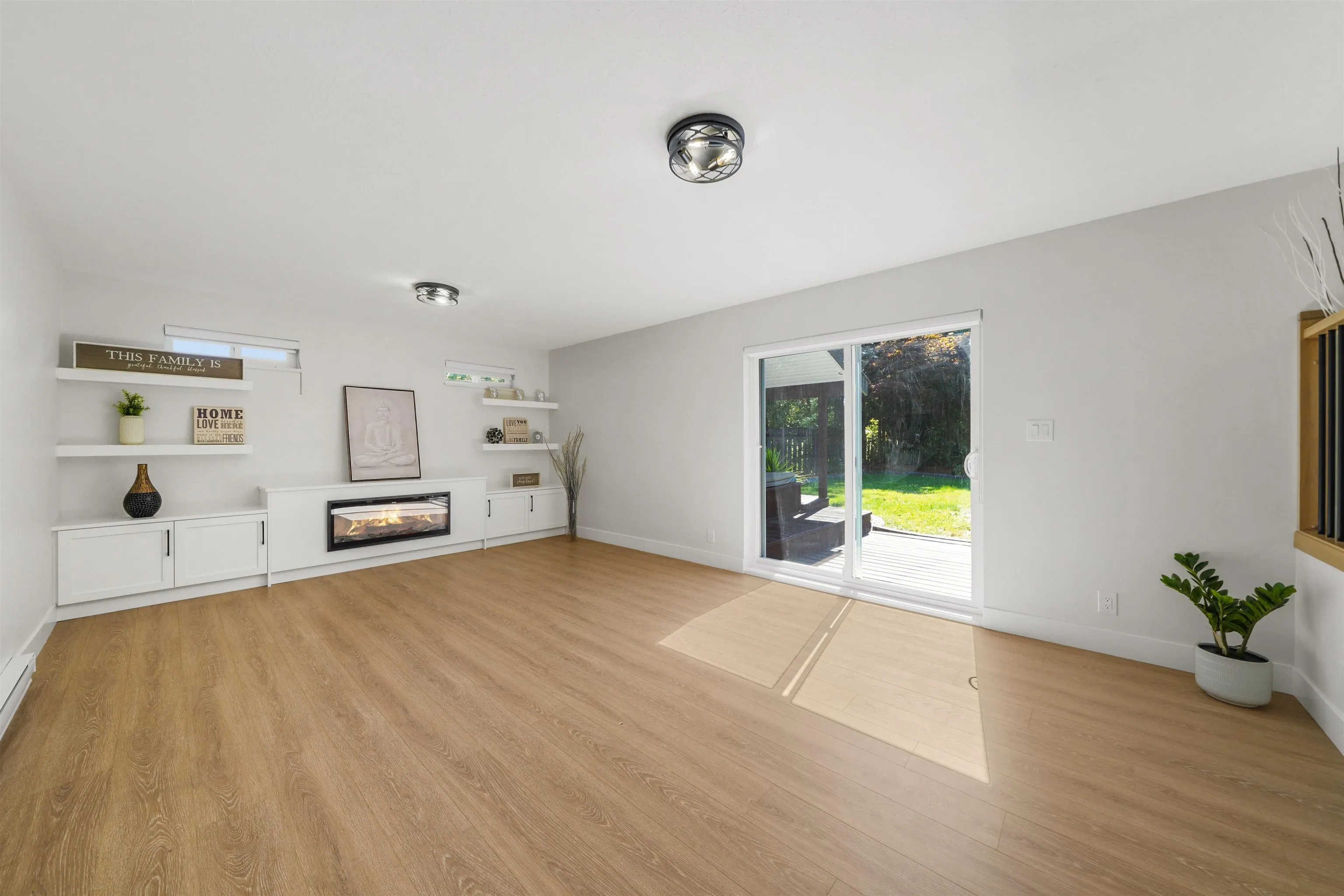 23005 Apple Grove