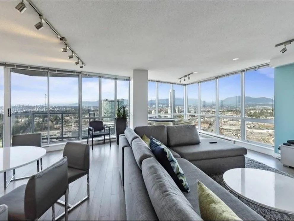 1110 13618 100 Avenue