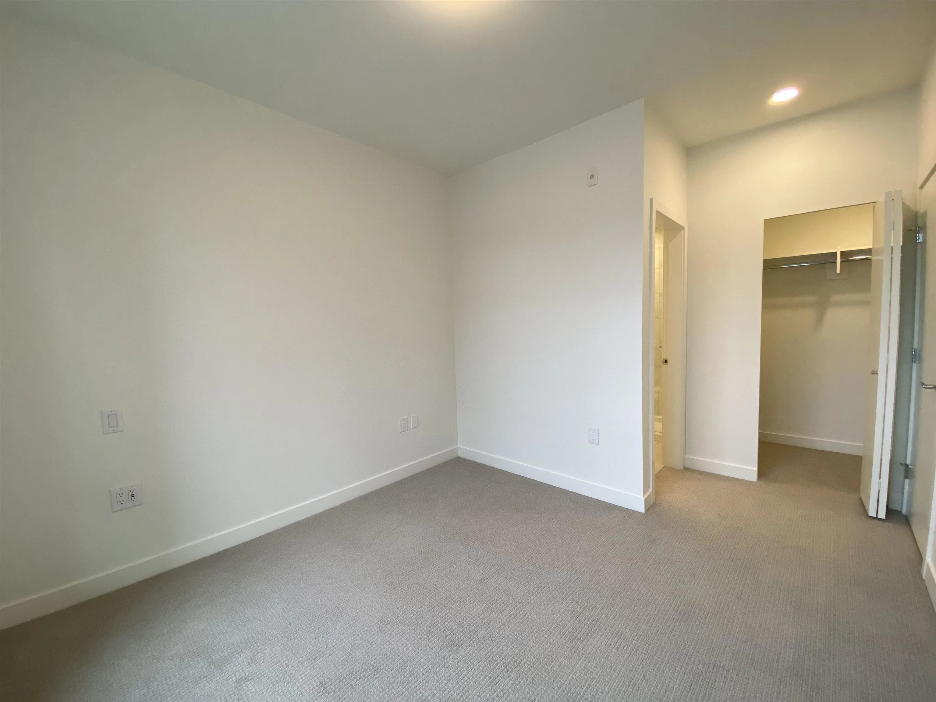 219 7588 16th Street