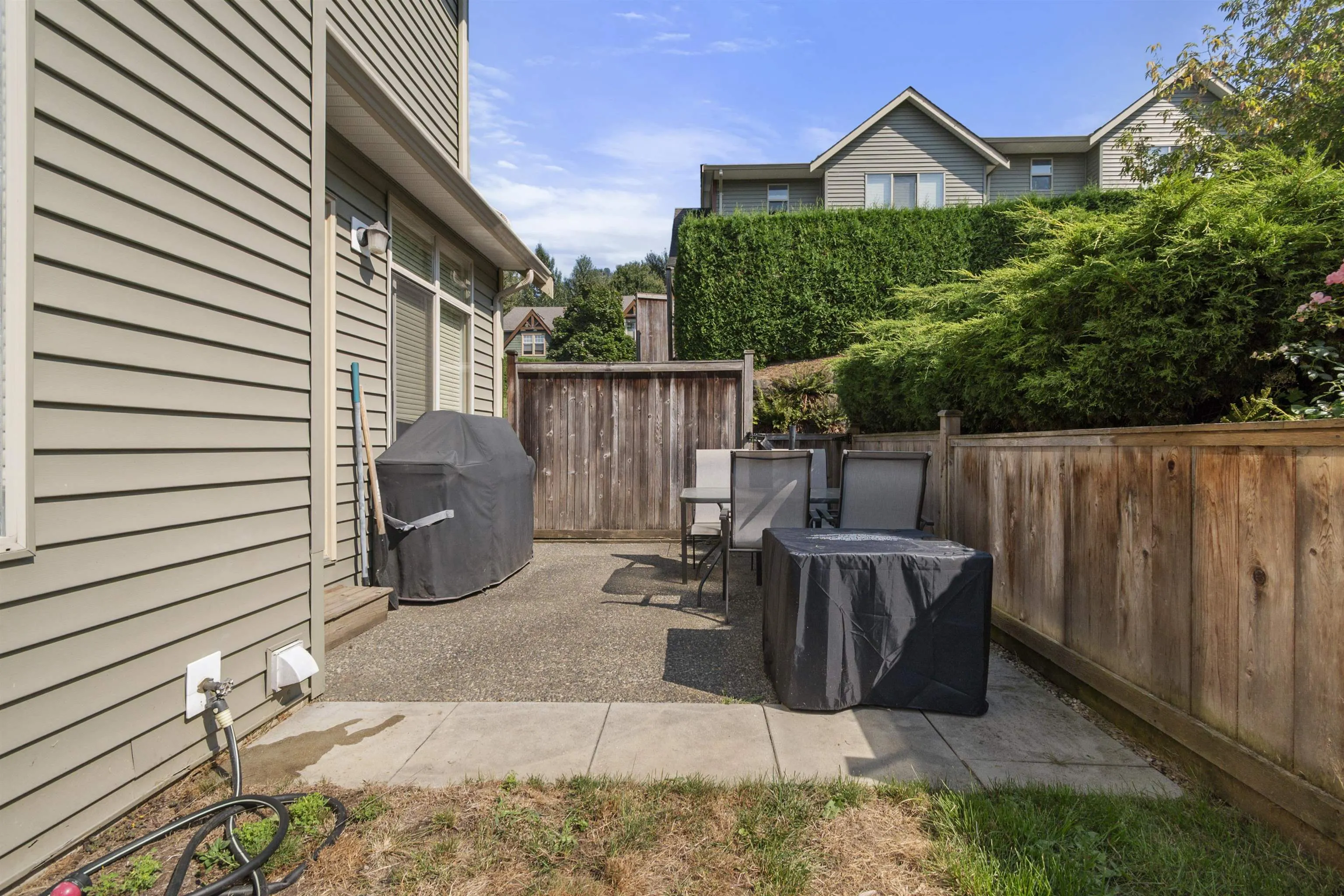 64 46840 Russell Road