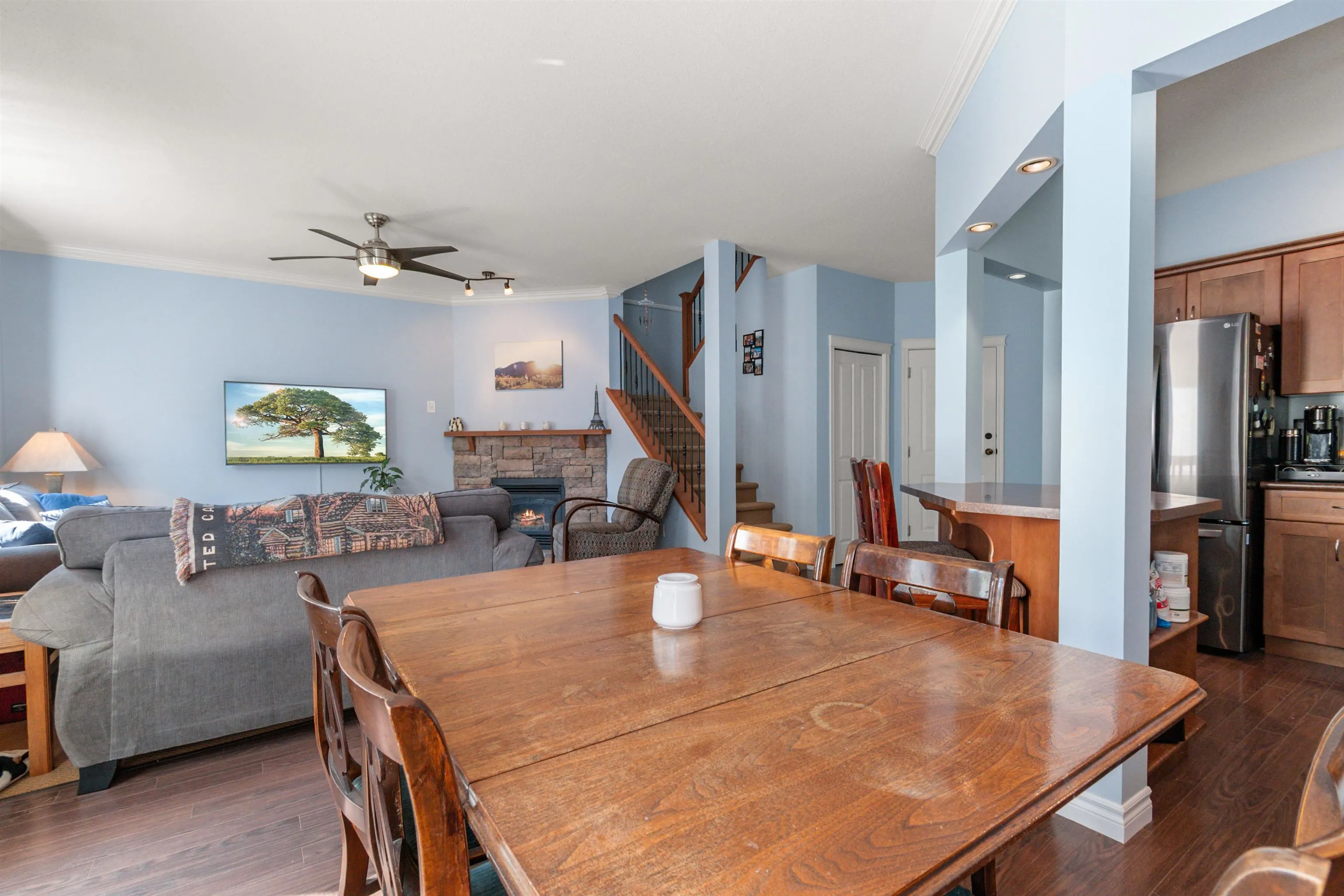 64 46840 Russell Road