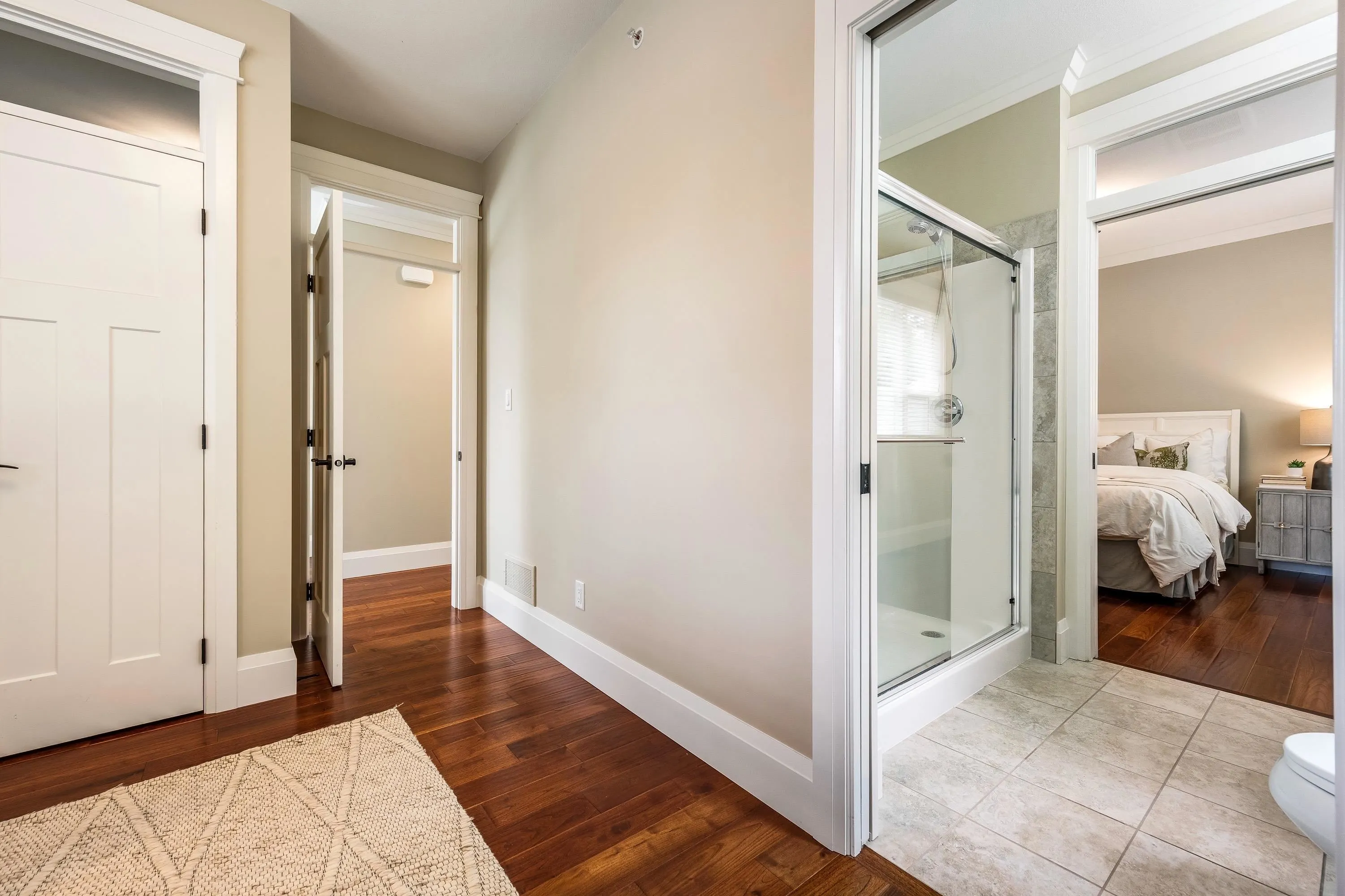 2 5882 Cowichan Street