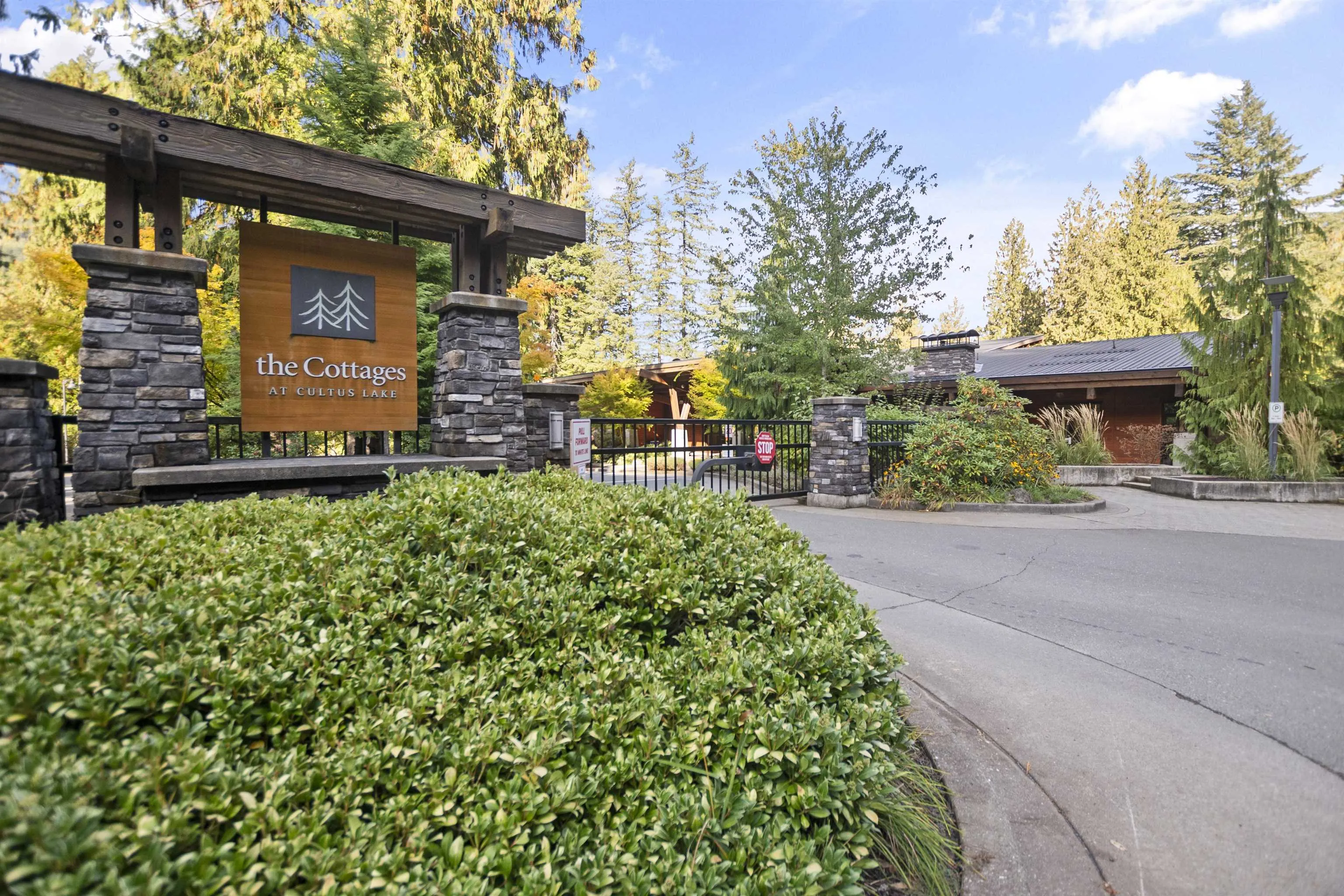 1767 Tree House Trail