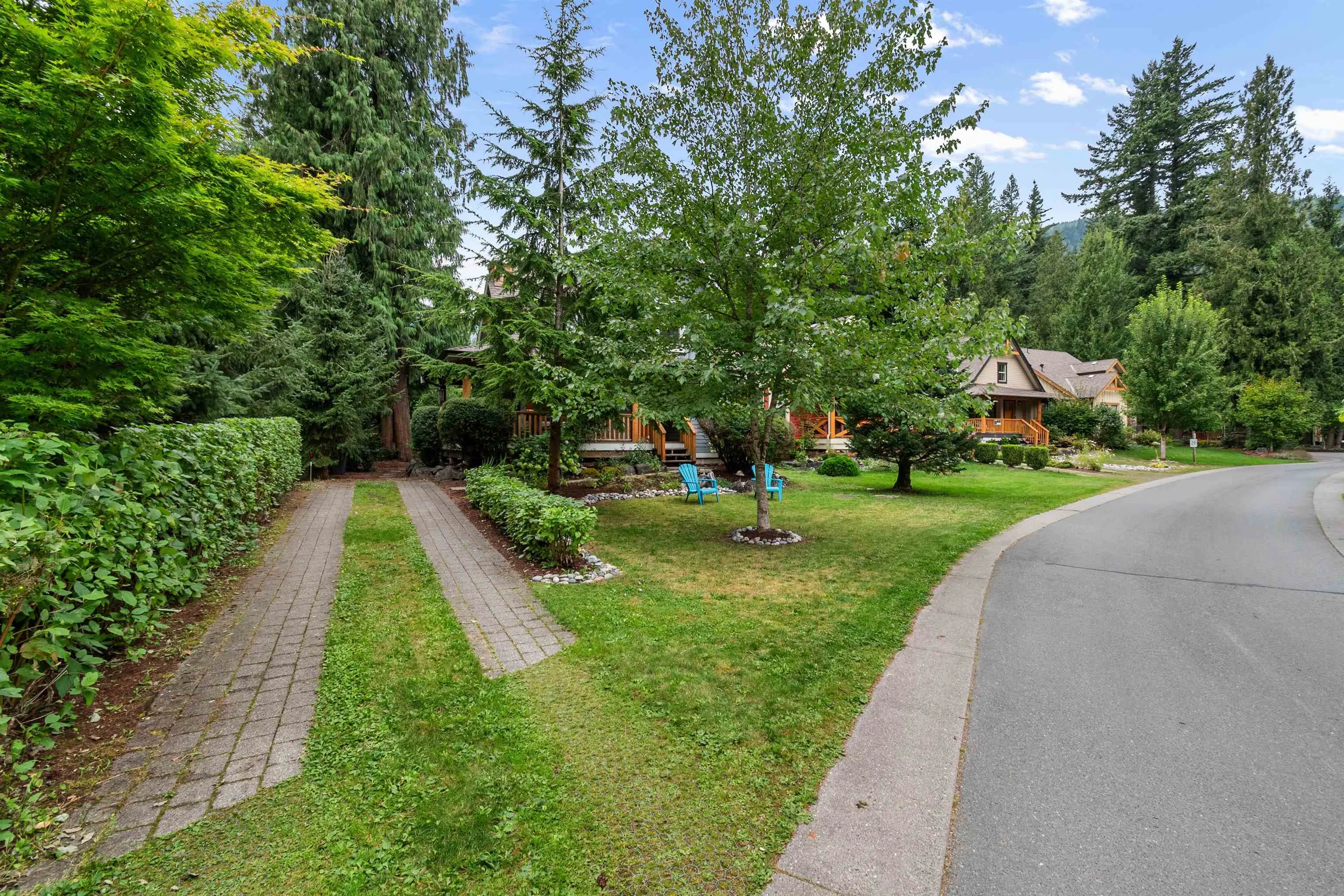 1767 Tree House Trail