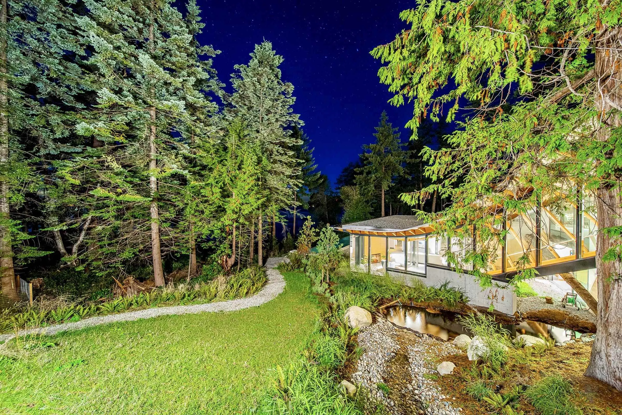1840 Lighthouse Lane
