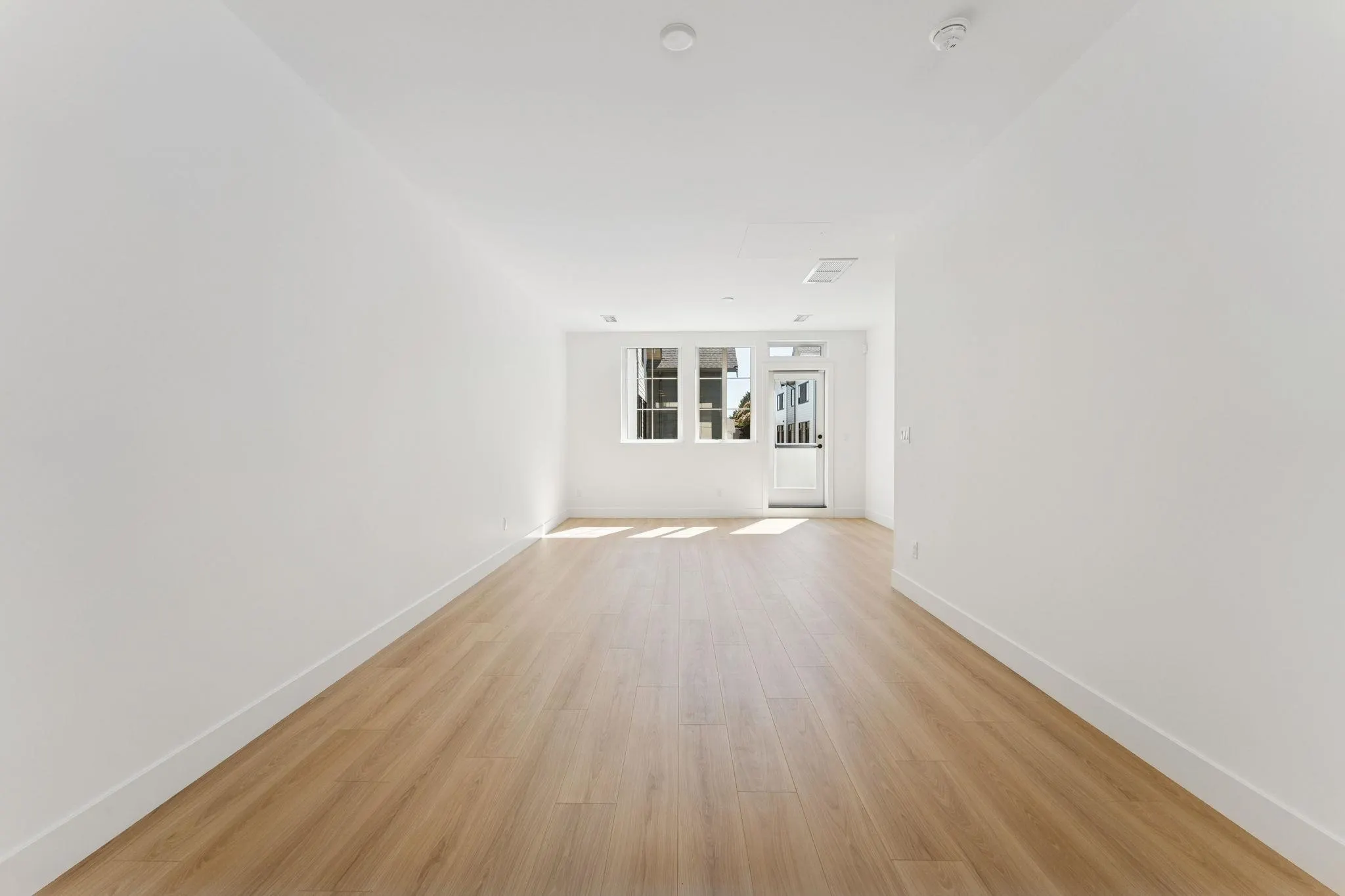 33 10188 No. 1 Road