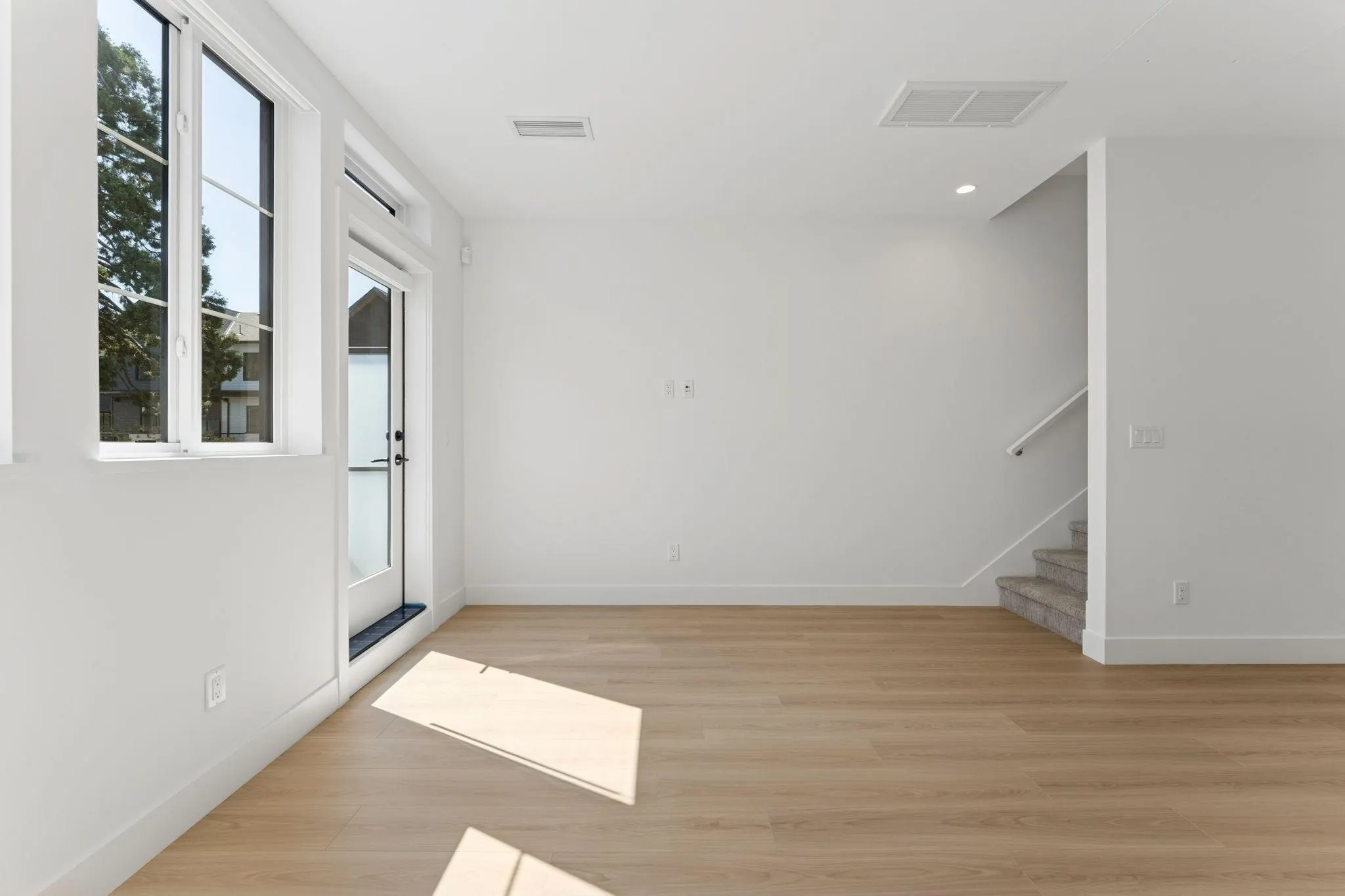 33 10188 No. 1 Road